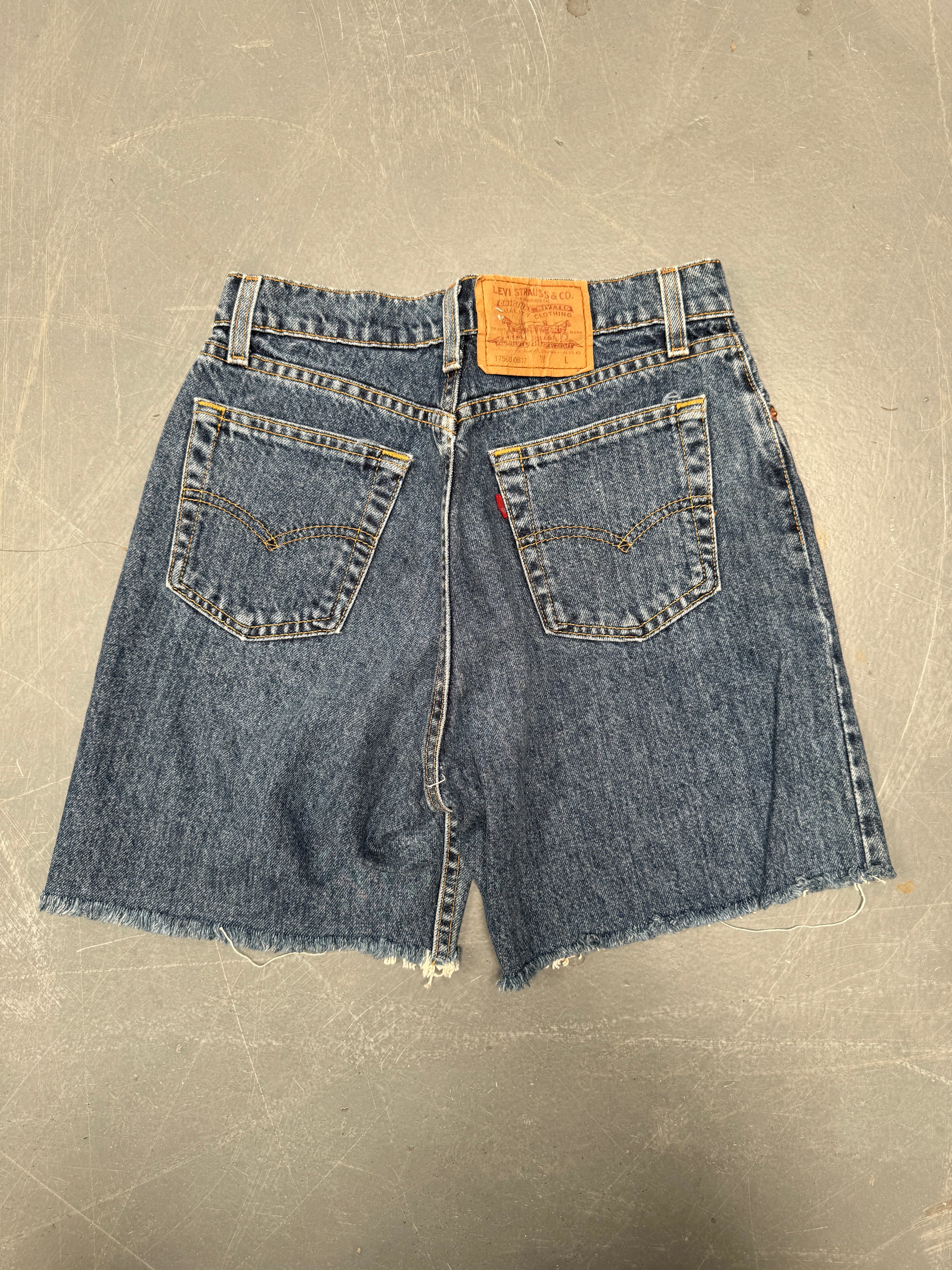 Vintage Ladies Levis Cut Off Denim Shorts - 90s Made - W 26 - SH352