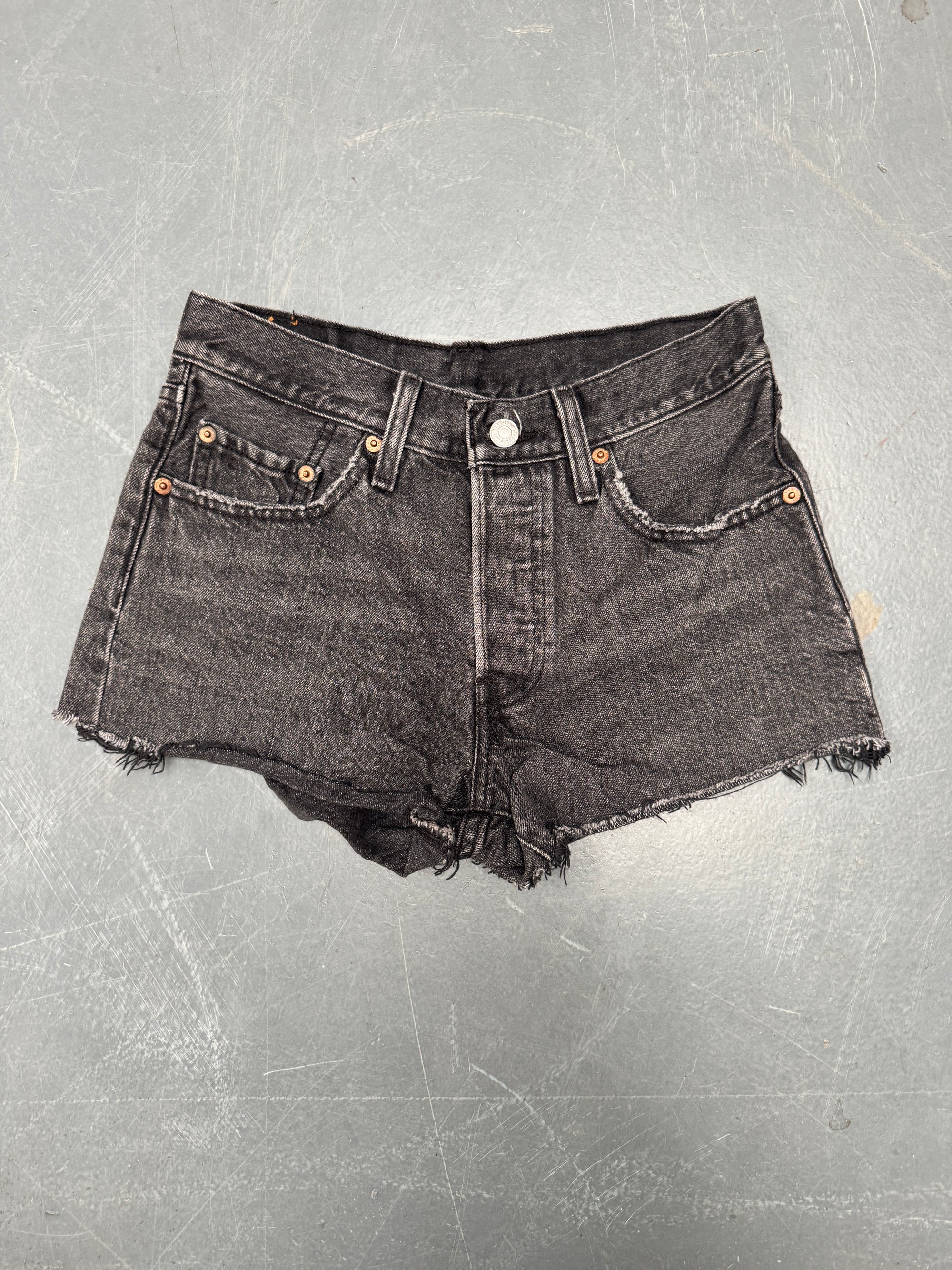 Vintage Ladies Levis Cut Off Denim Shorts - 90s Made - W 25 - SH362
