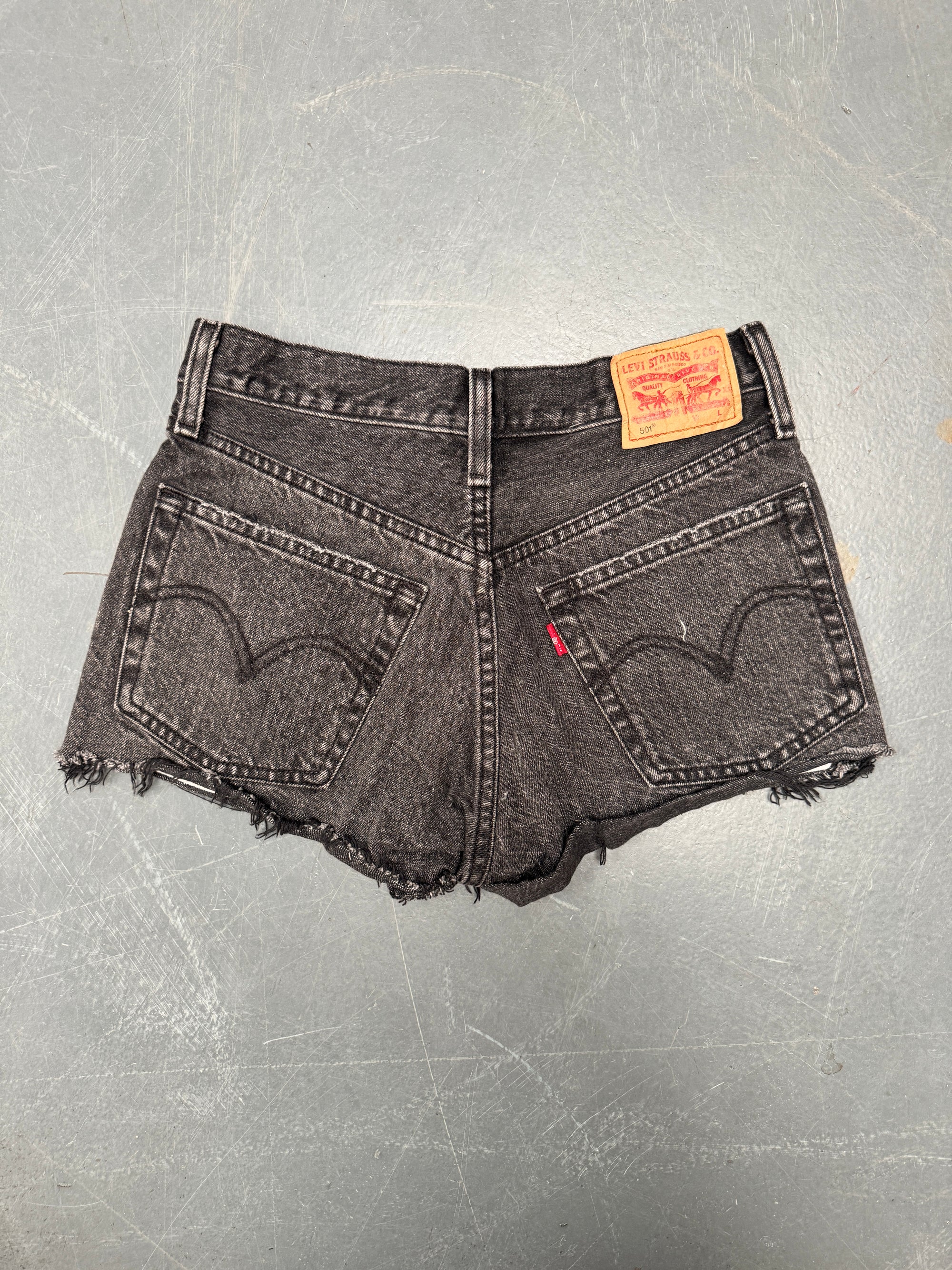 Vintage Ladies Levis Cut Off Denim Shorts - 90s Made - W 25 - SH362