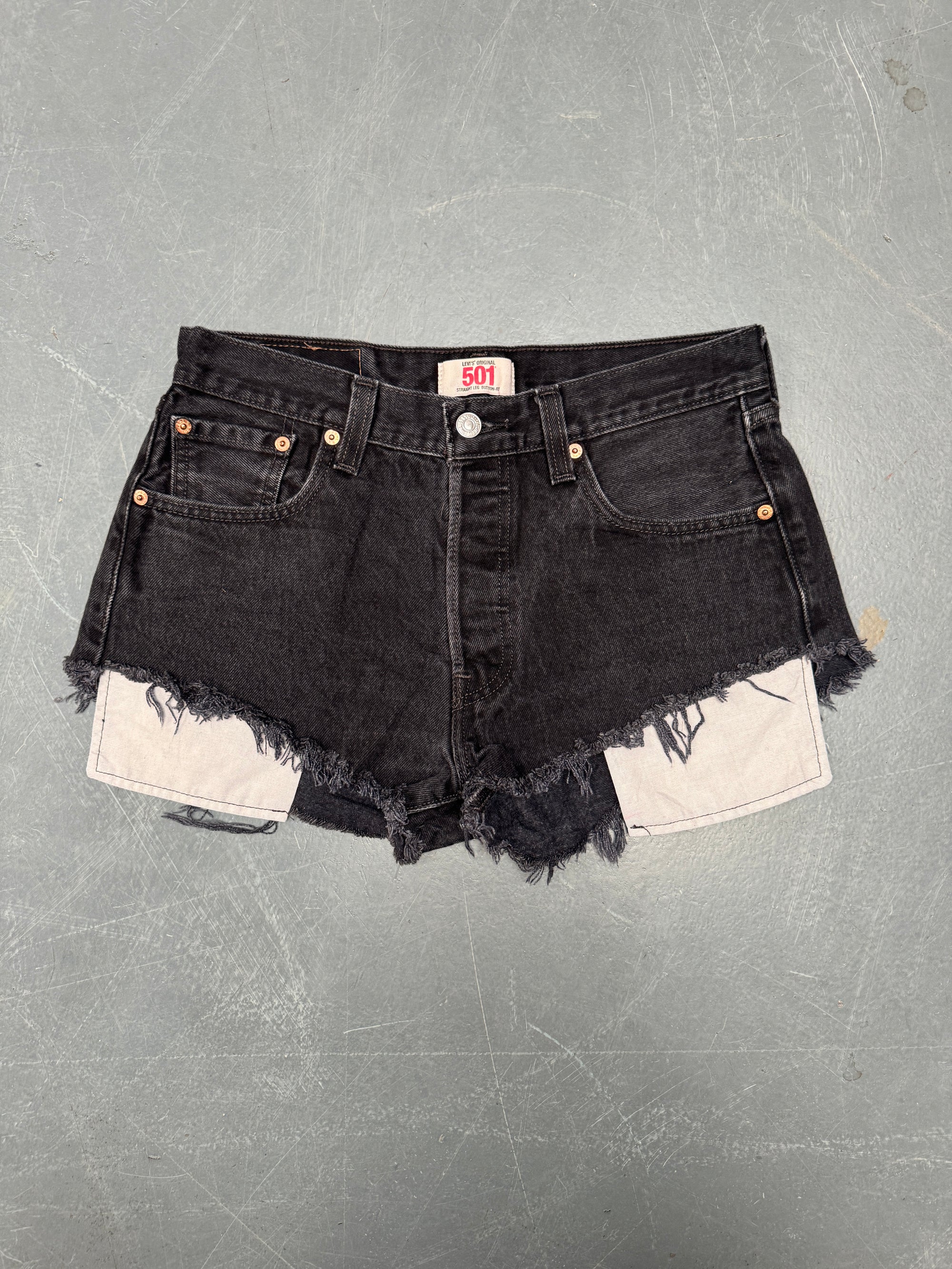 Vintage Ladies Levis Cut Off Denim Shorts - 90s Made - W 30 - SH366