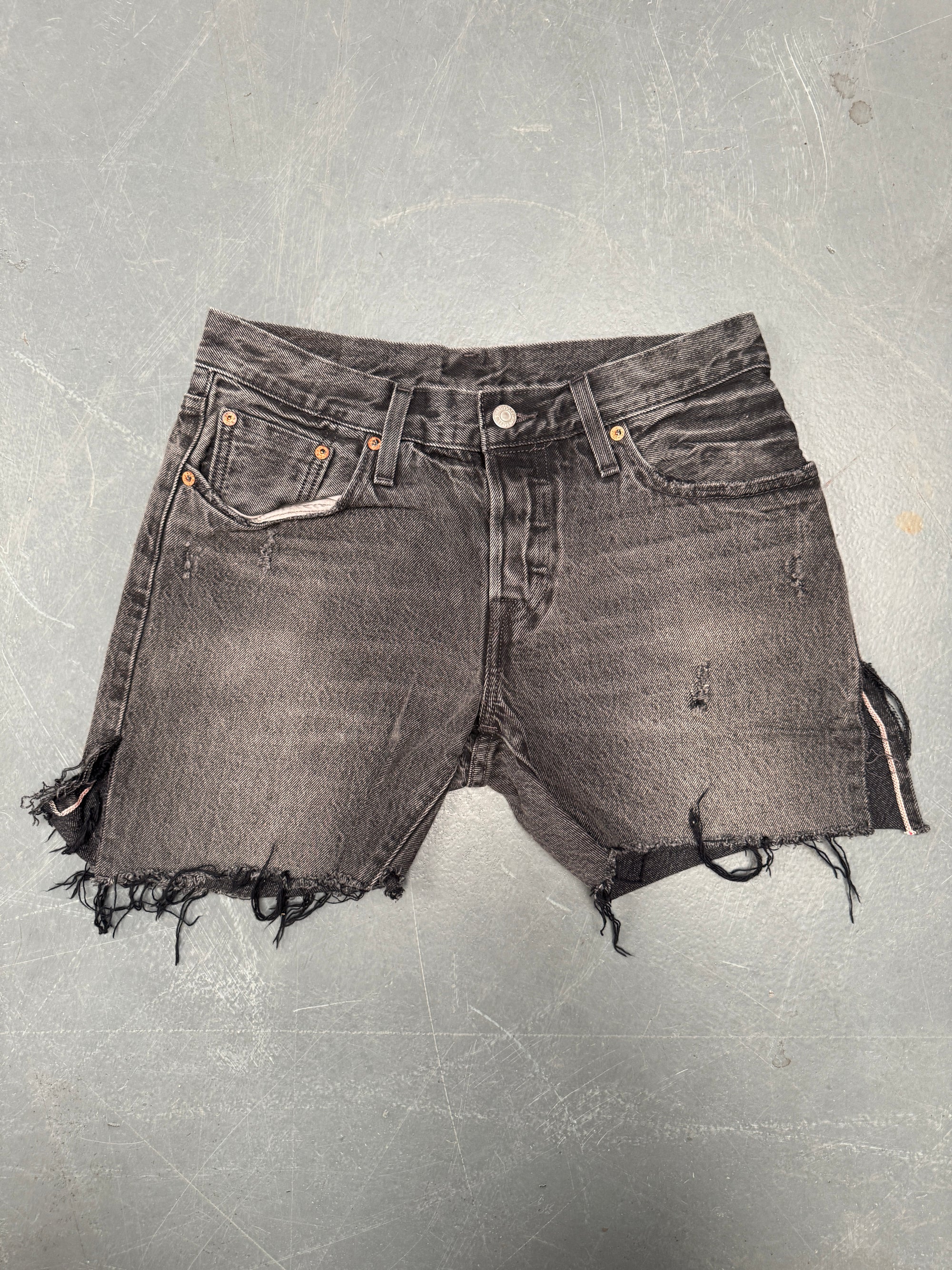 Vintage Ladies Levis Cut Off Denim Shorts - 90s Made - W 28 - SH399