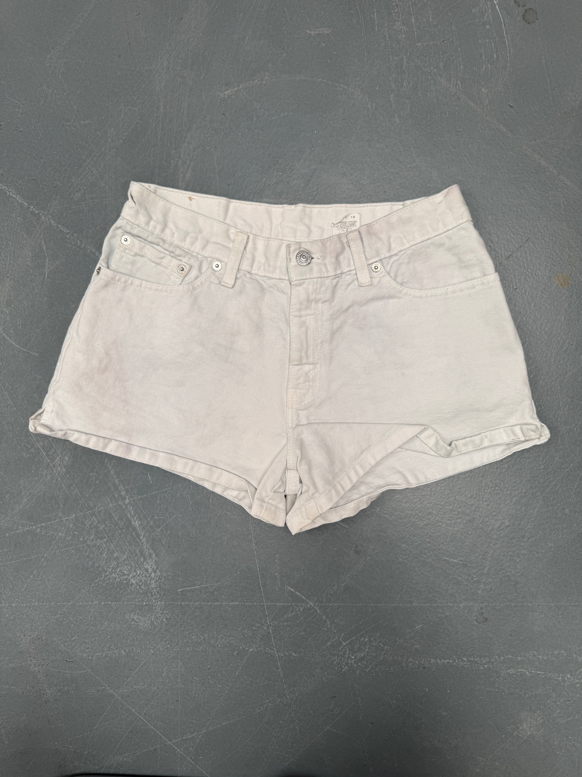 Vintage Ladies Levis Cut Off Denim Shorts - 90s Made - W 28 - SH404