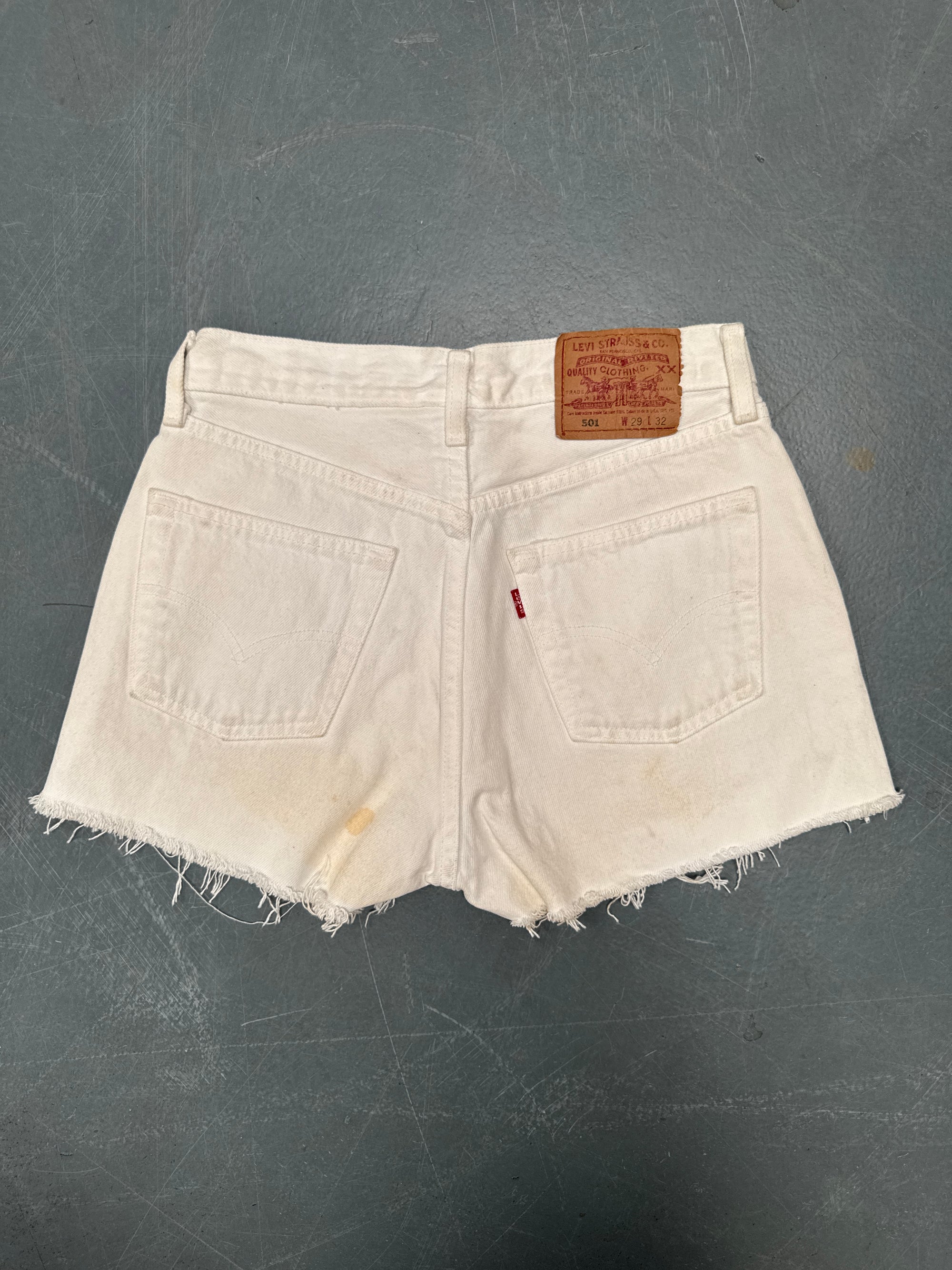 Vintage Ladies Levis Cut Off Denim Shorts - 90s Made - W 26 - SH409