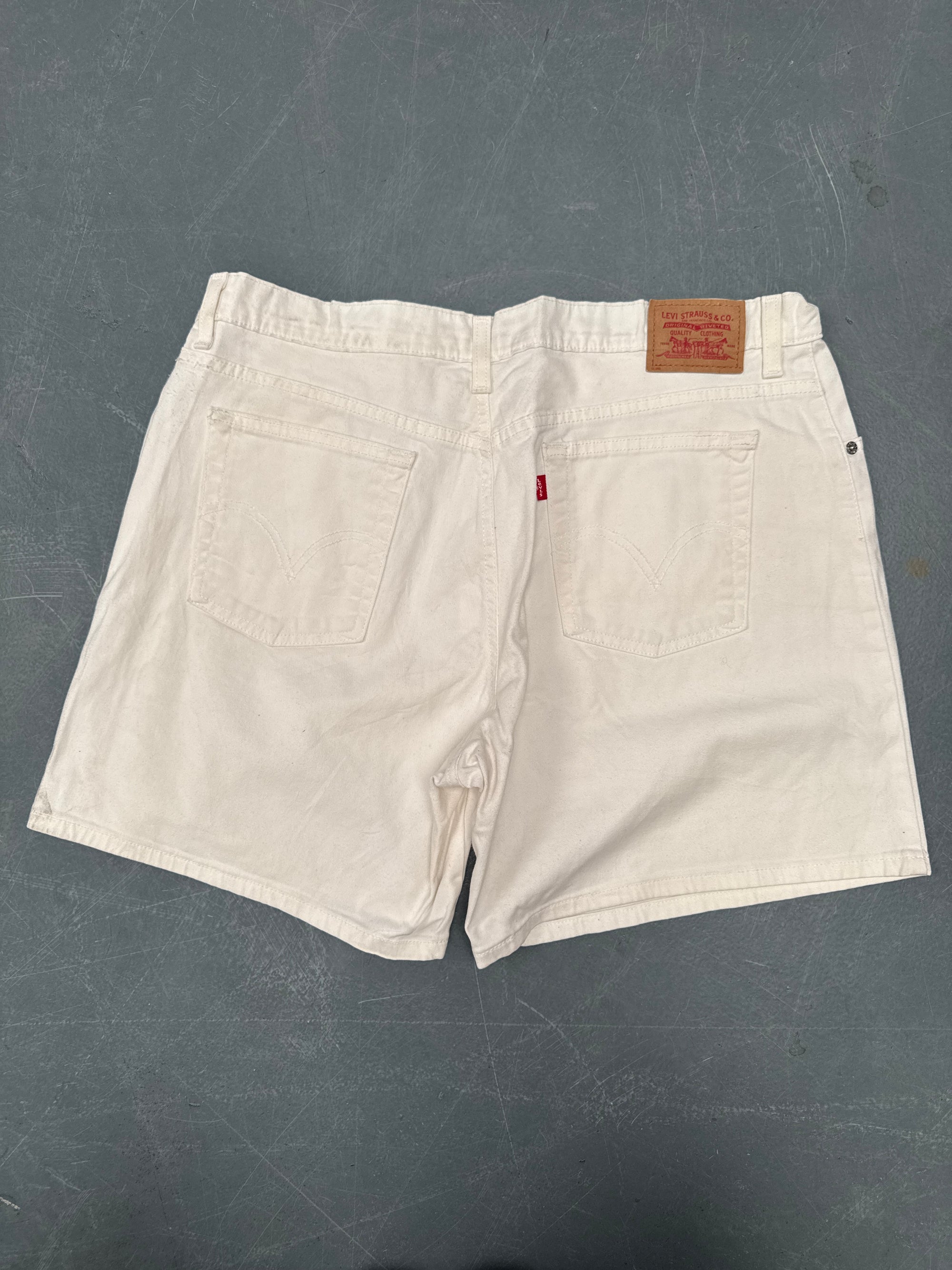Vintage Ladies Levis Cut Off Denim Shorts - 90s Made - W 38 - SH410