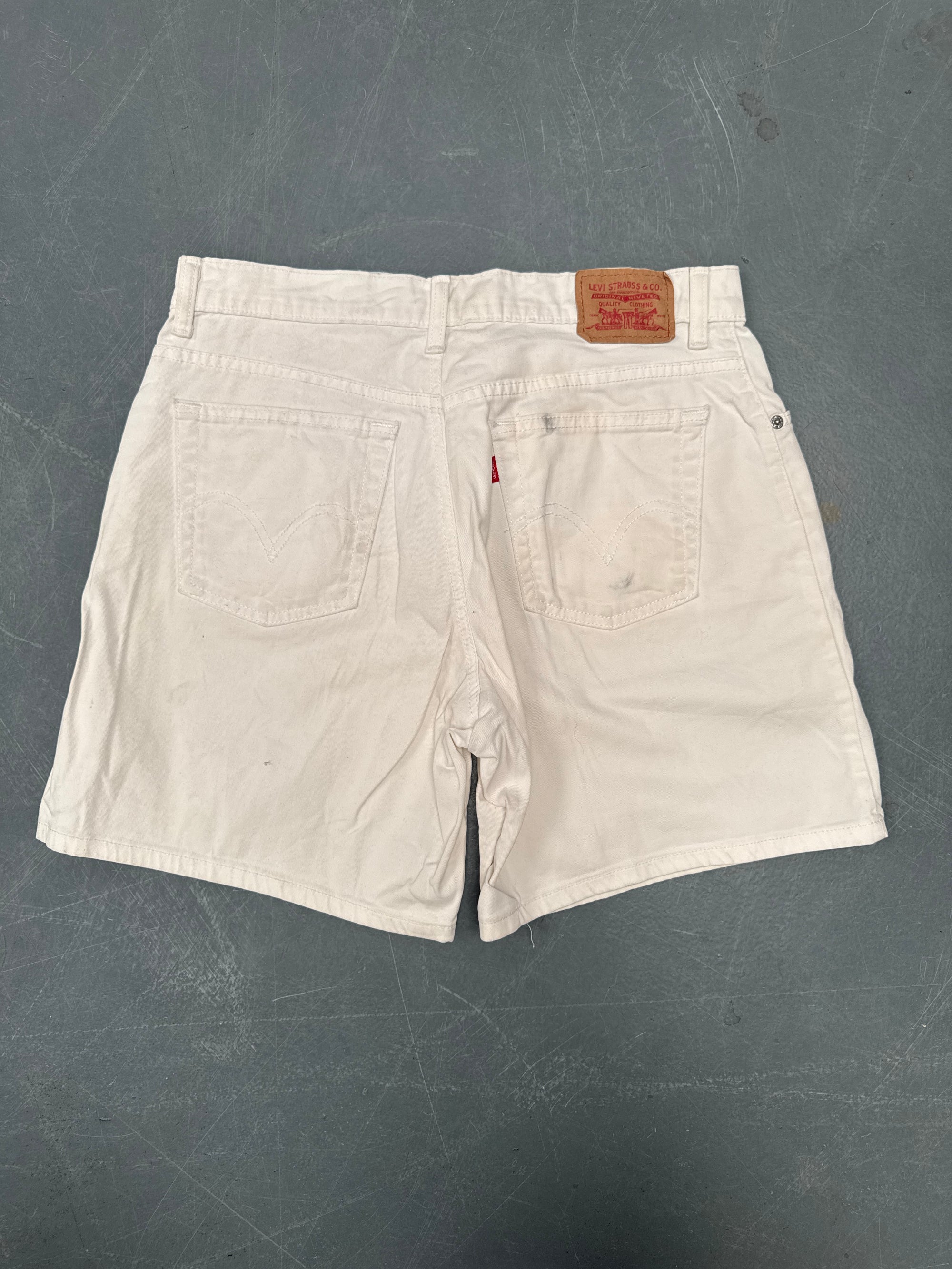 Vintage Ladies Levis Cut Off Denim Shorts - 90s Made - W 32 - SH416