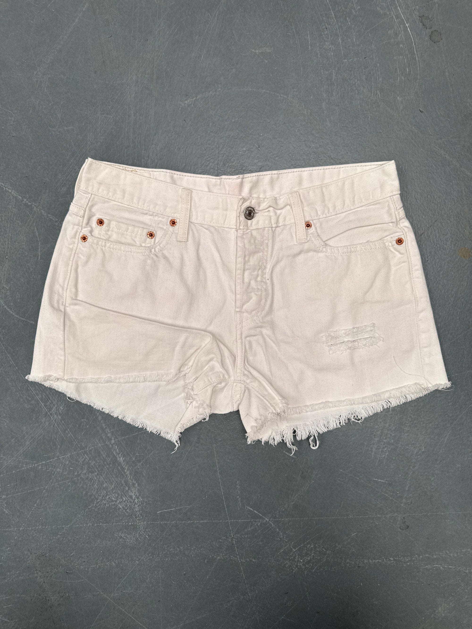 Vintage Ladies Levis Cut Off Denim Shorts - 90s Made - W 31 - SH422
