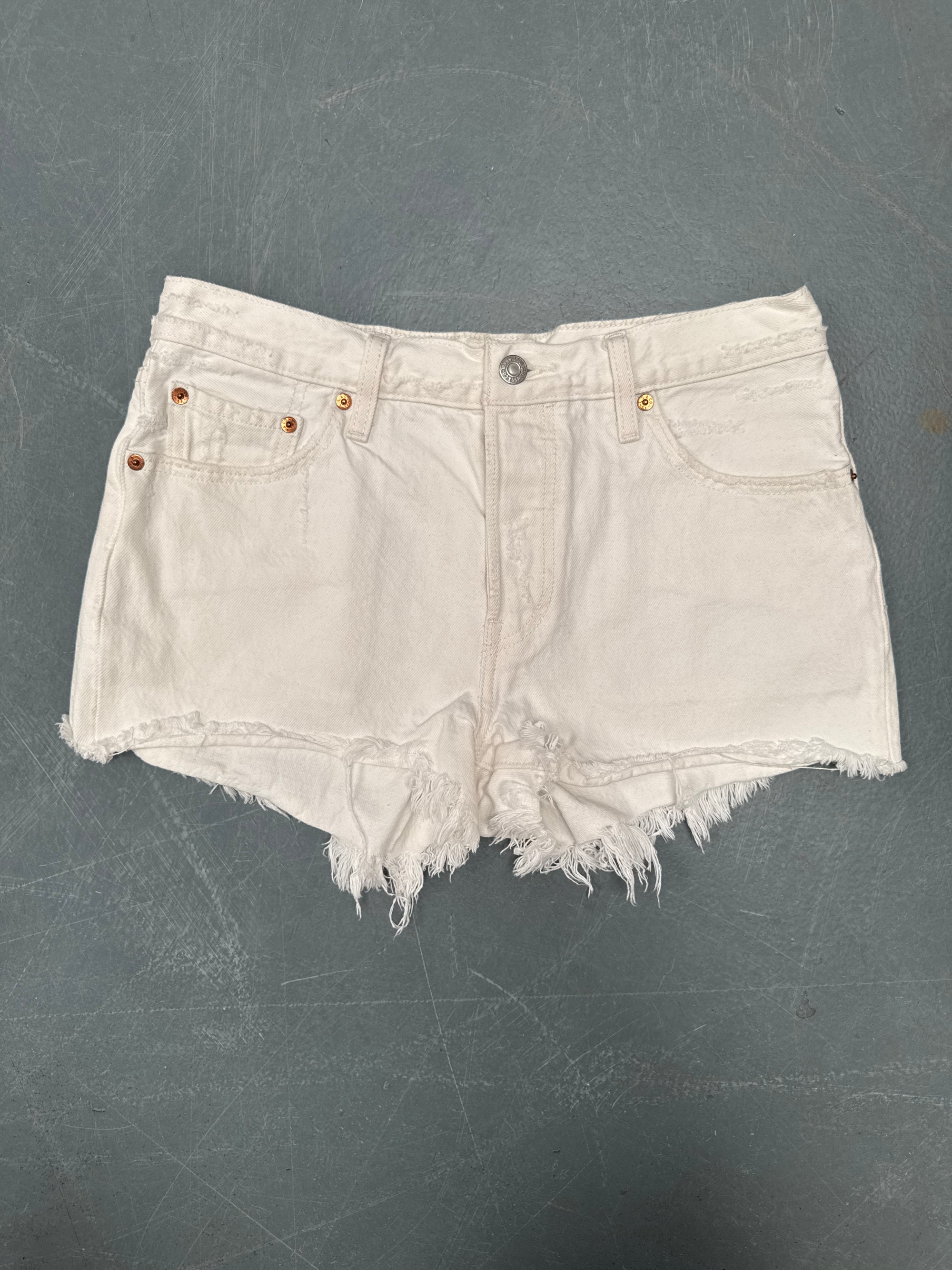 Vintage Ladies Levis Cut Off Denim Shorts - 90s Made - W 30 - SH423