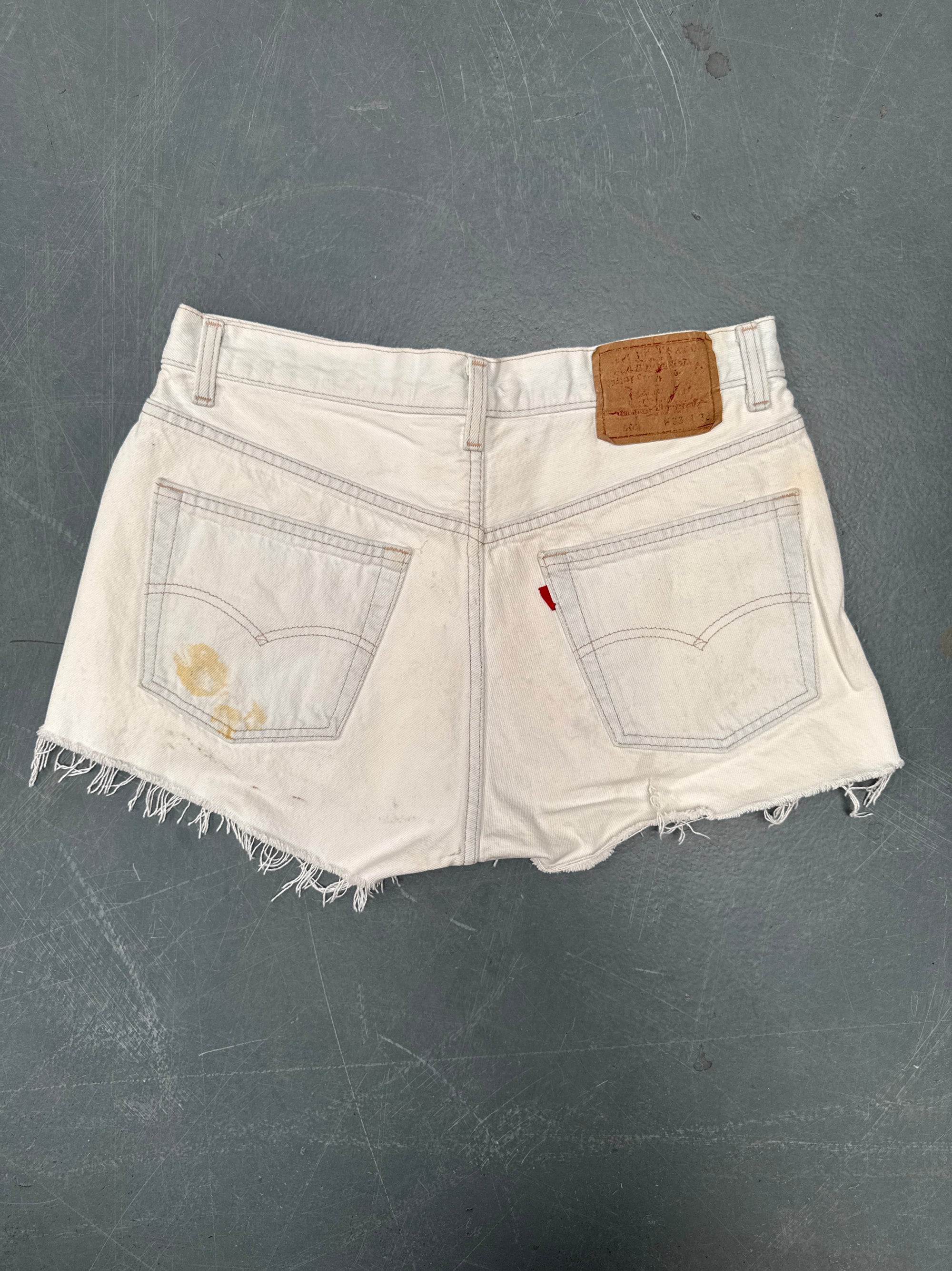Vintage Ladies Levis Cut Off Denim Shorts - 90s Made - W 30 - SH427