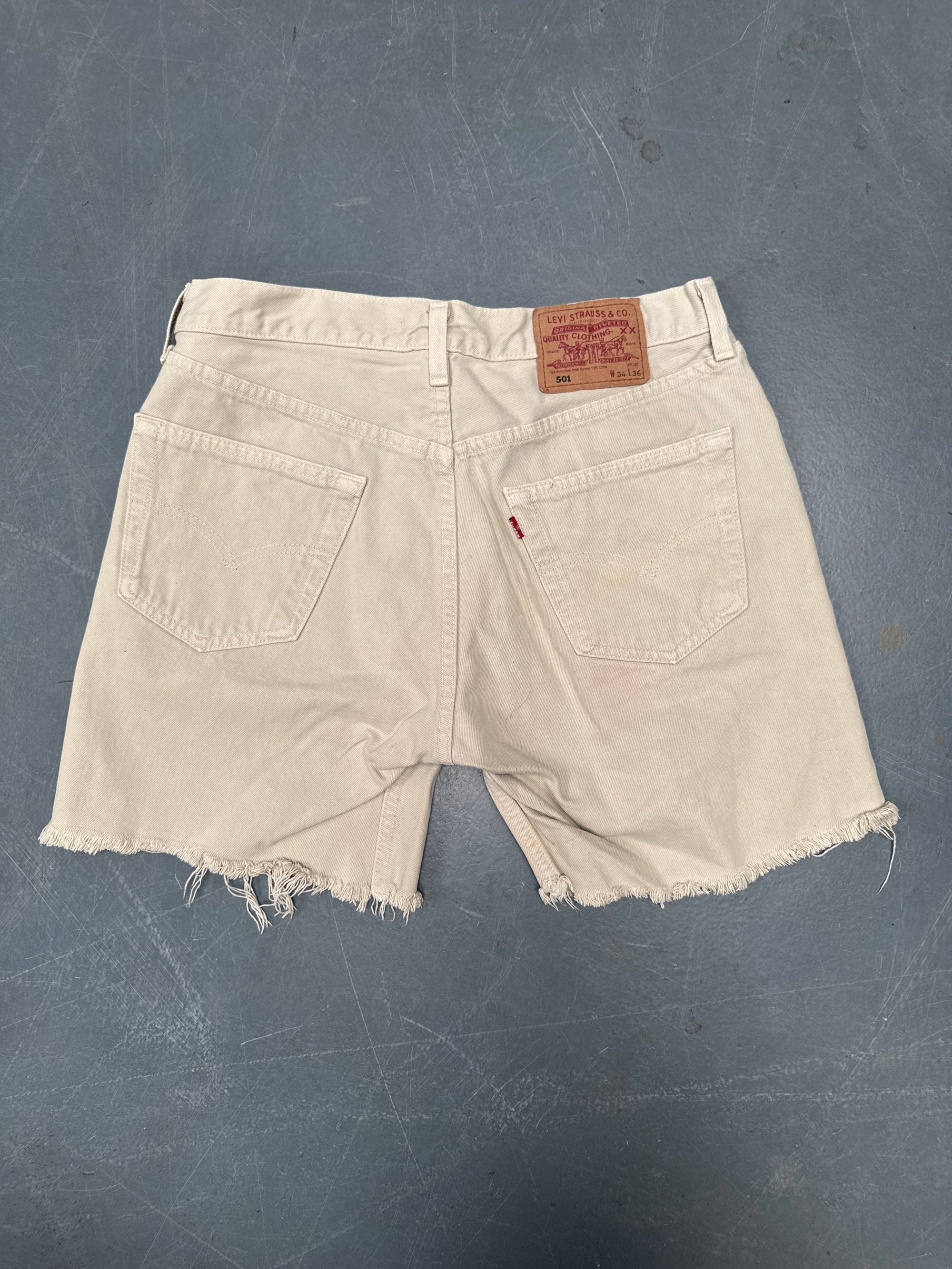 Vintage Ladies Levis Cut Off Denim Shorts - 90s Made - W 30 - SH434