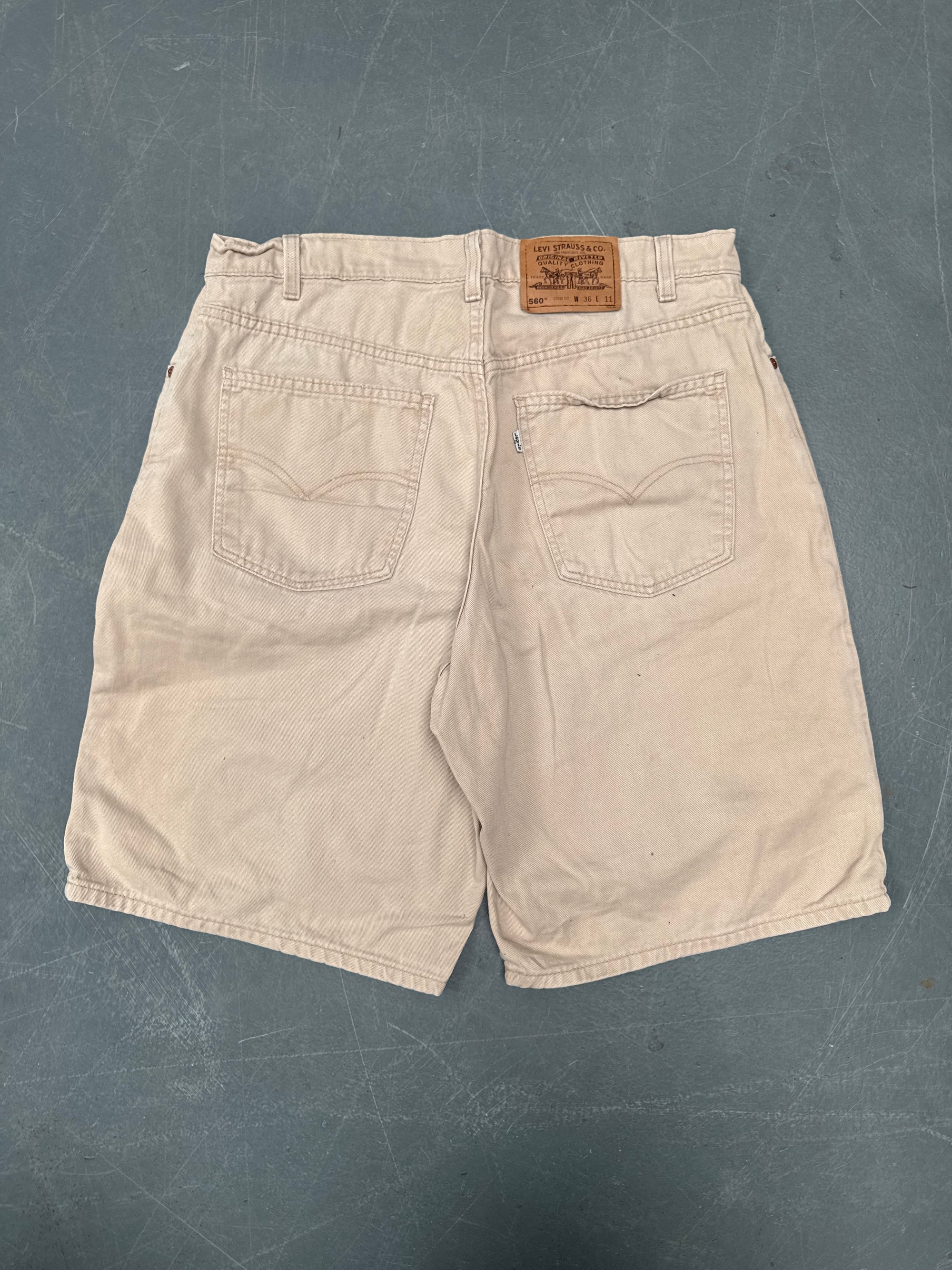 Vintage Ladies Levis Cut Off Denim Shorts - 90s Made - W 33 - SH440