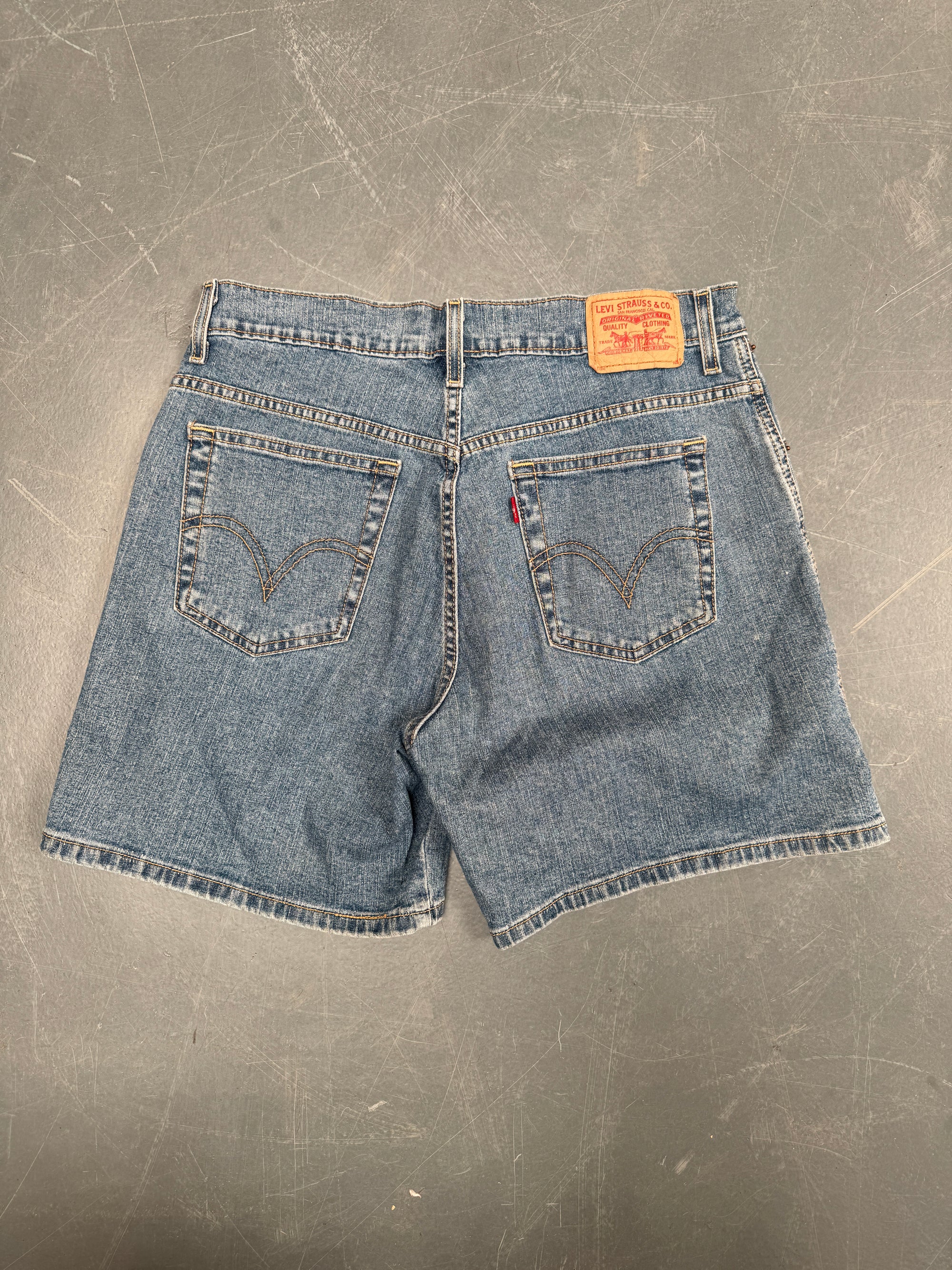 Vintage Ladies Levis Cut Off Denim Shorts - 90s Made - W 32 - SH458