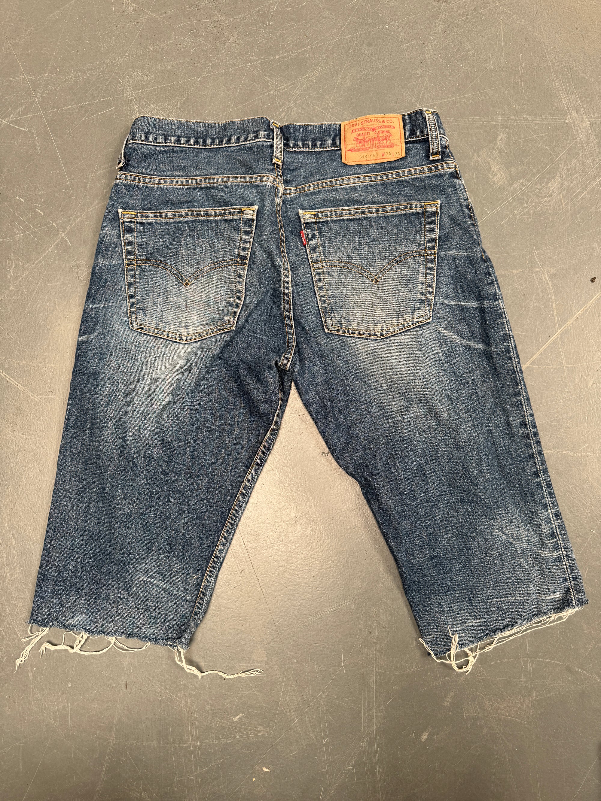 Vintage Ladies Levis Cut Off Denim Shorts - 90s Made - W 32 - SH459