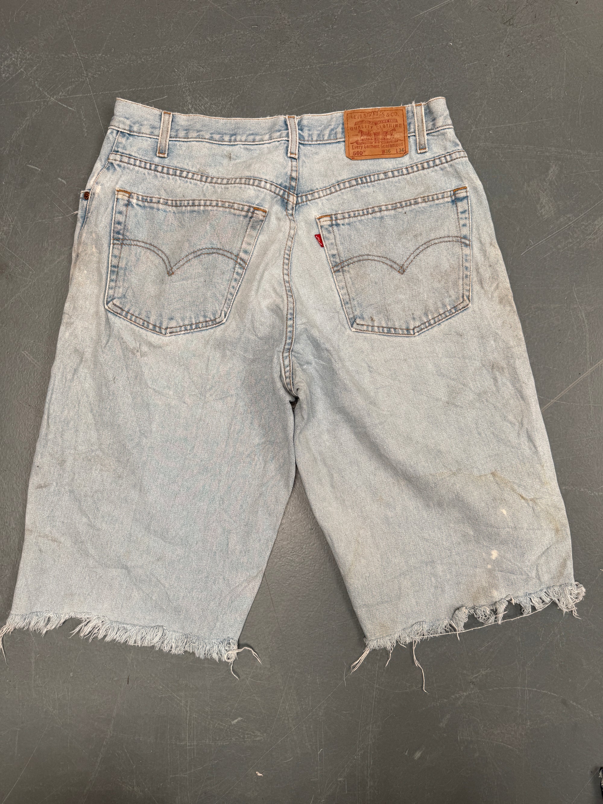 Vintage Ladies Levis Cut Off Denim Shorts - 90s Made - W 32 - SH461