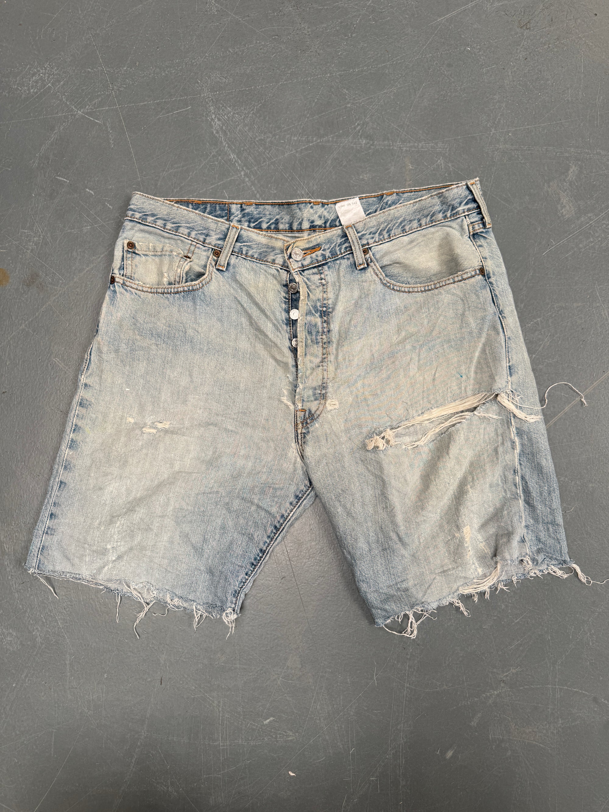 Vintage Ladies Levis Cut Off Denim Shorts - 90s Made - W 36 - SH464