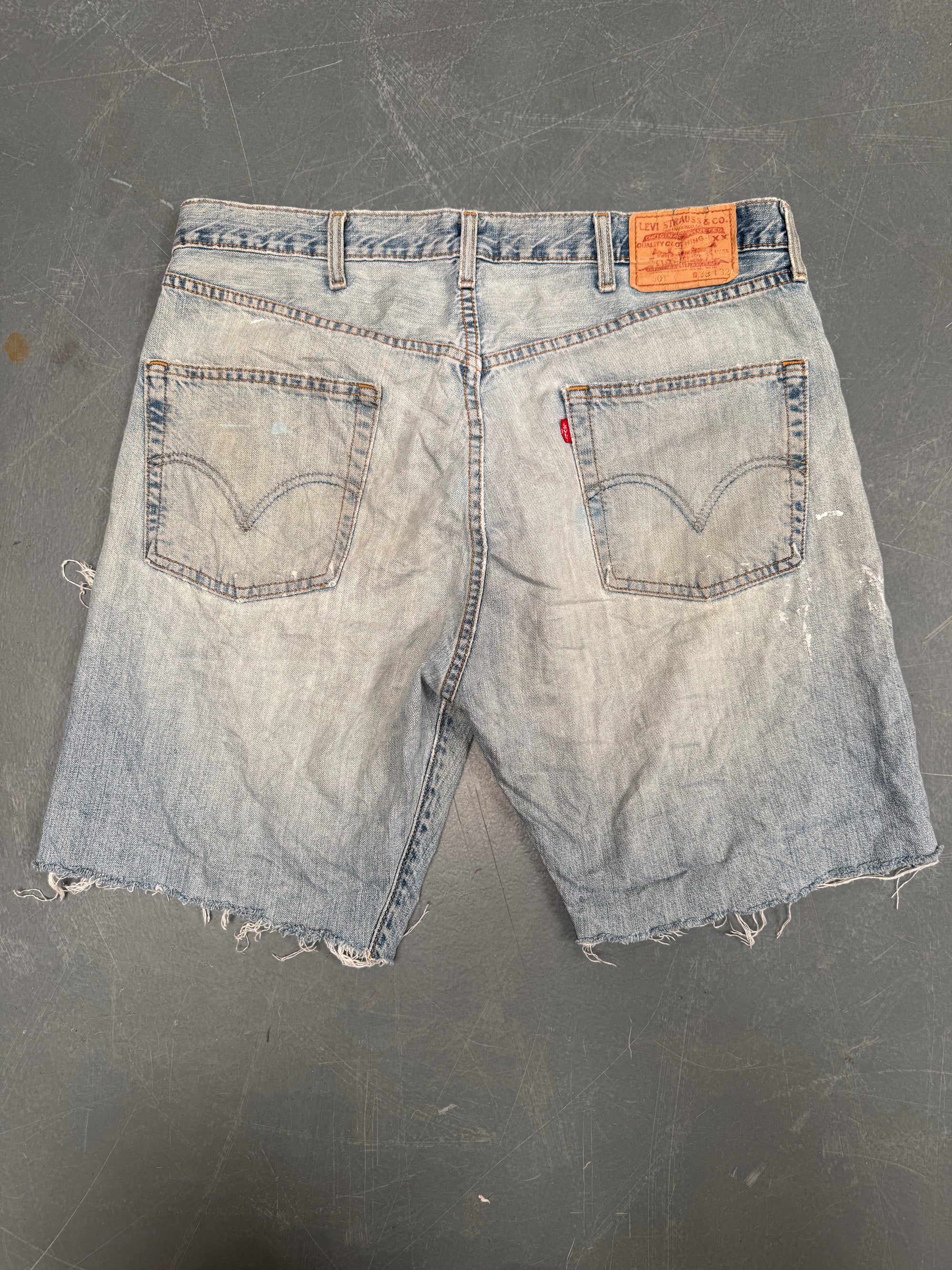 Vintage Ladies Levis Cut Off Denim Shorts - 90s Made - W 36 - SH464