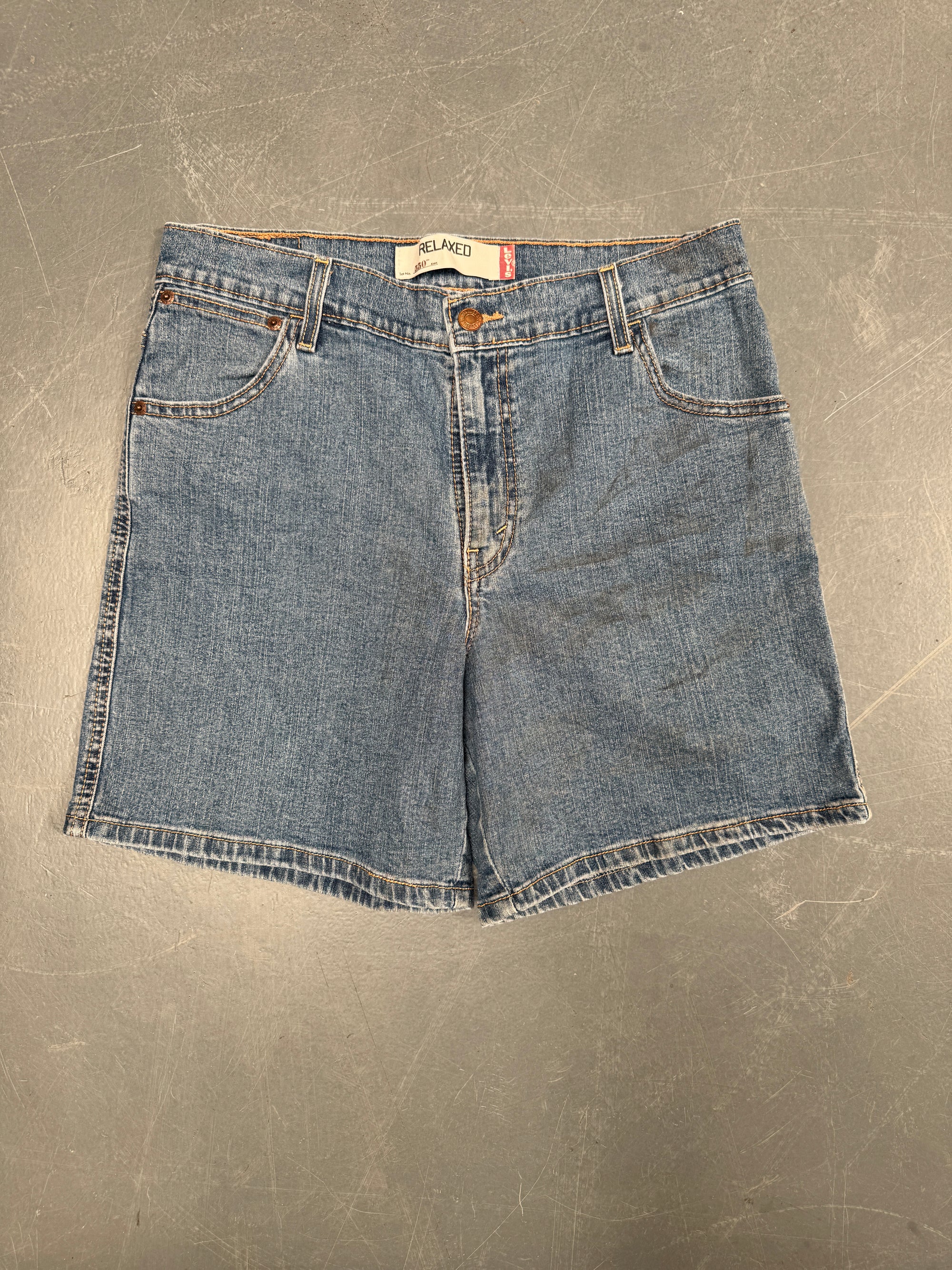 Vintage Ladies Levis Cut Off Denim Shorts - 90s Made - W 31 - SH475