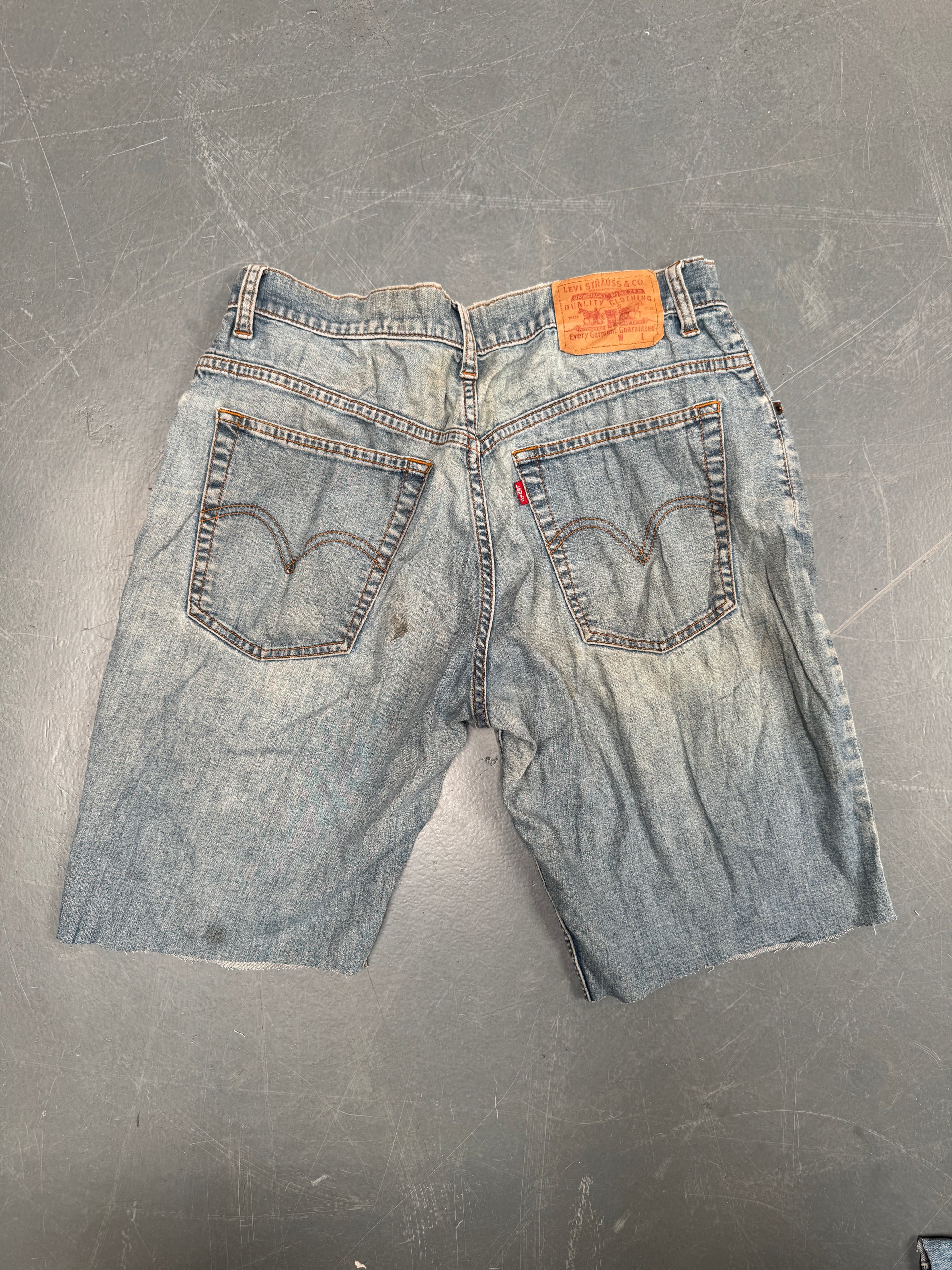 Vintage Ladies Levis Cut Off Denim Shorts - 90s Made - W 30 - SH510