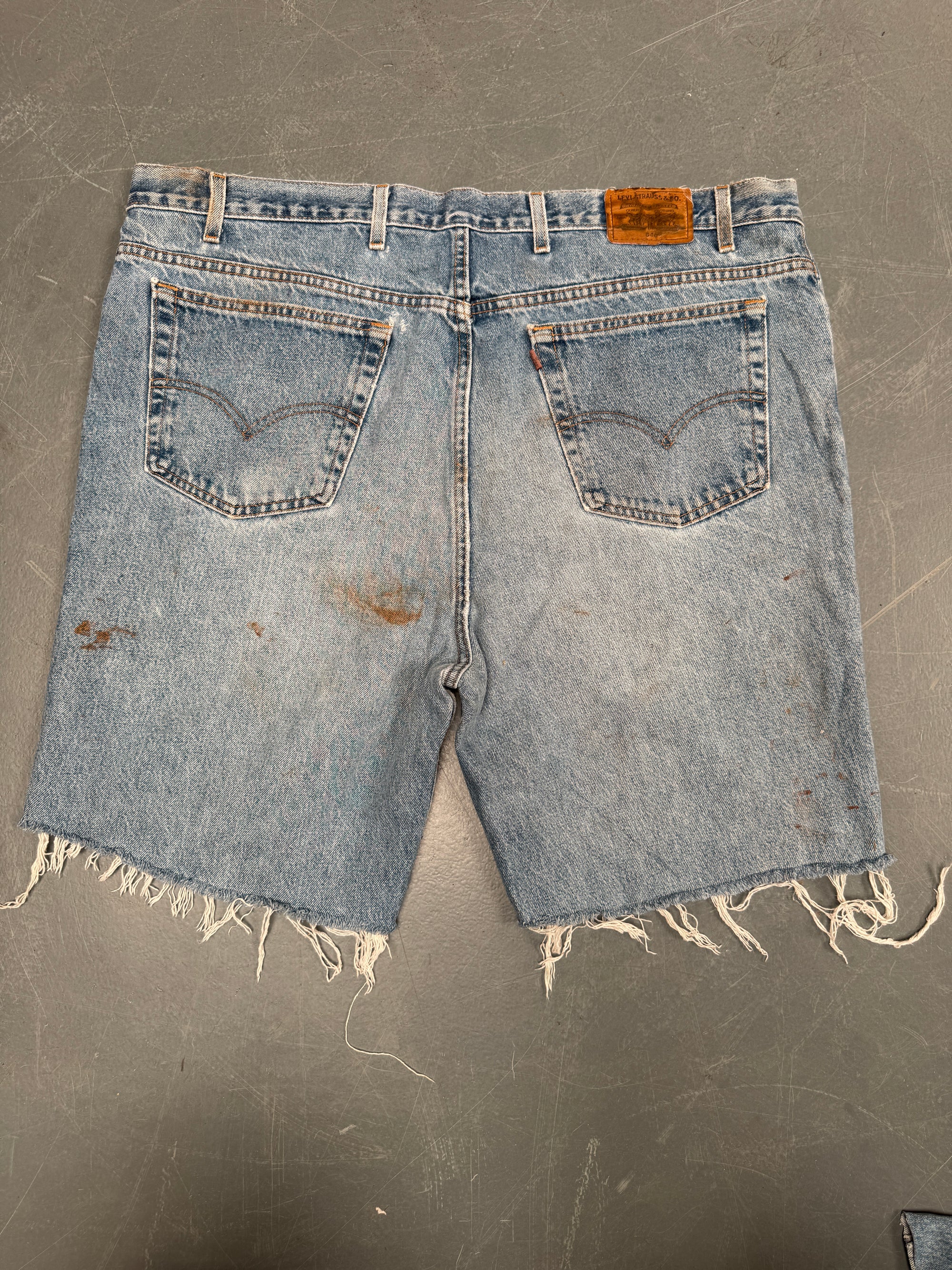 Vintage Ladies Levis Cut Off Denim Shorts - 90s Made - W 46 - SH513