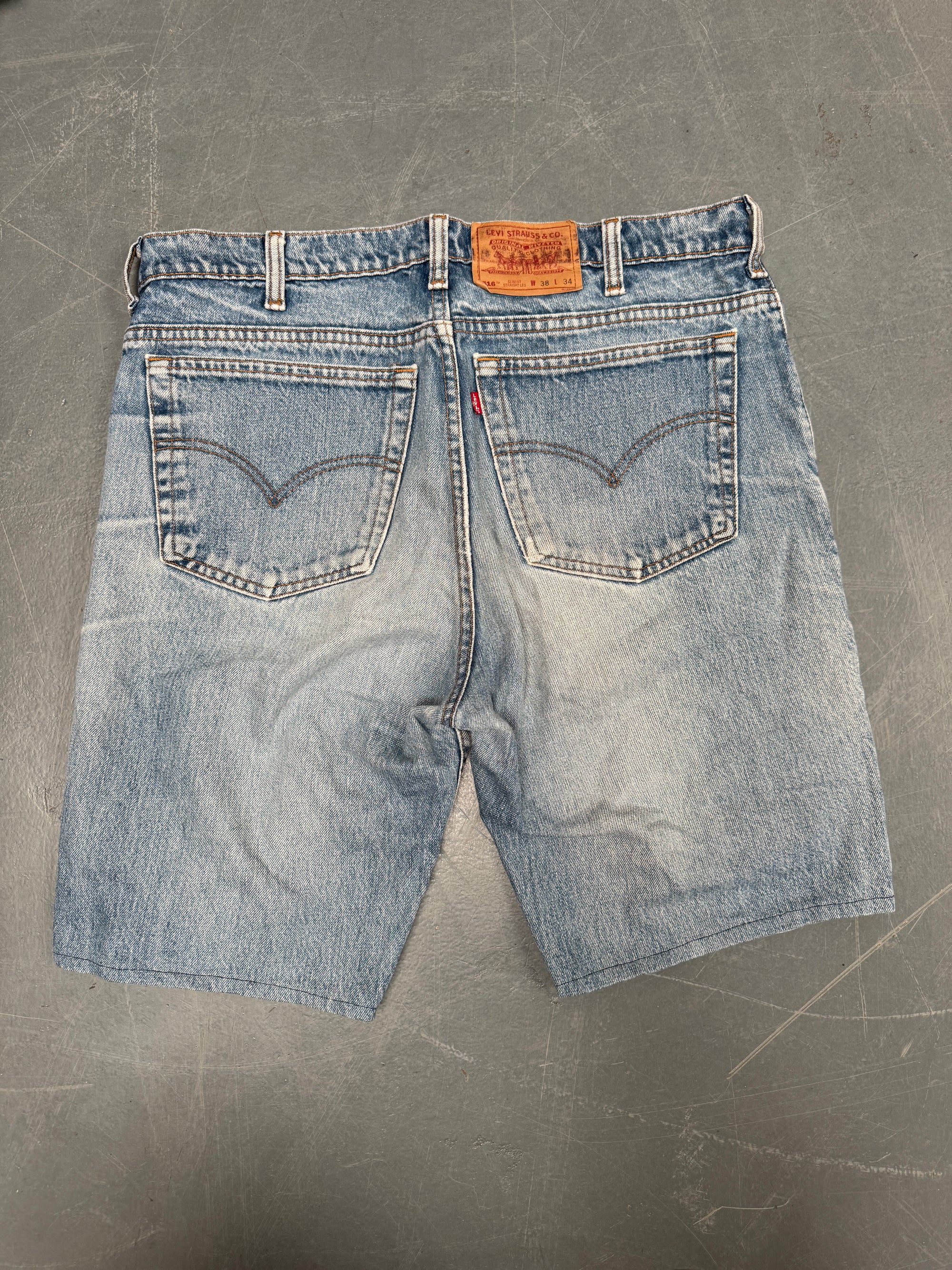 Vintage Ladies Levis Cut Off Denim Shorts - 90s Made - W 37 - SH517