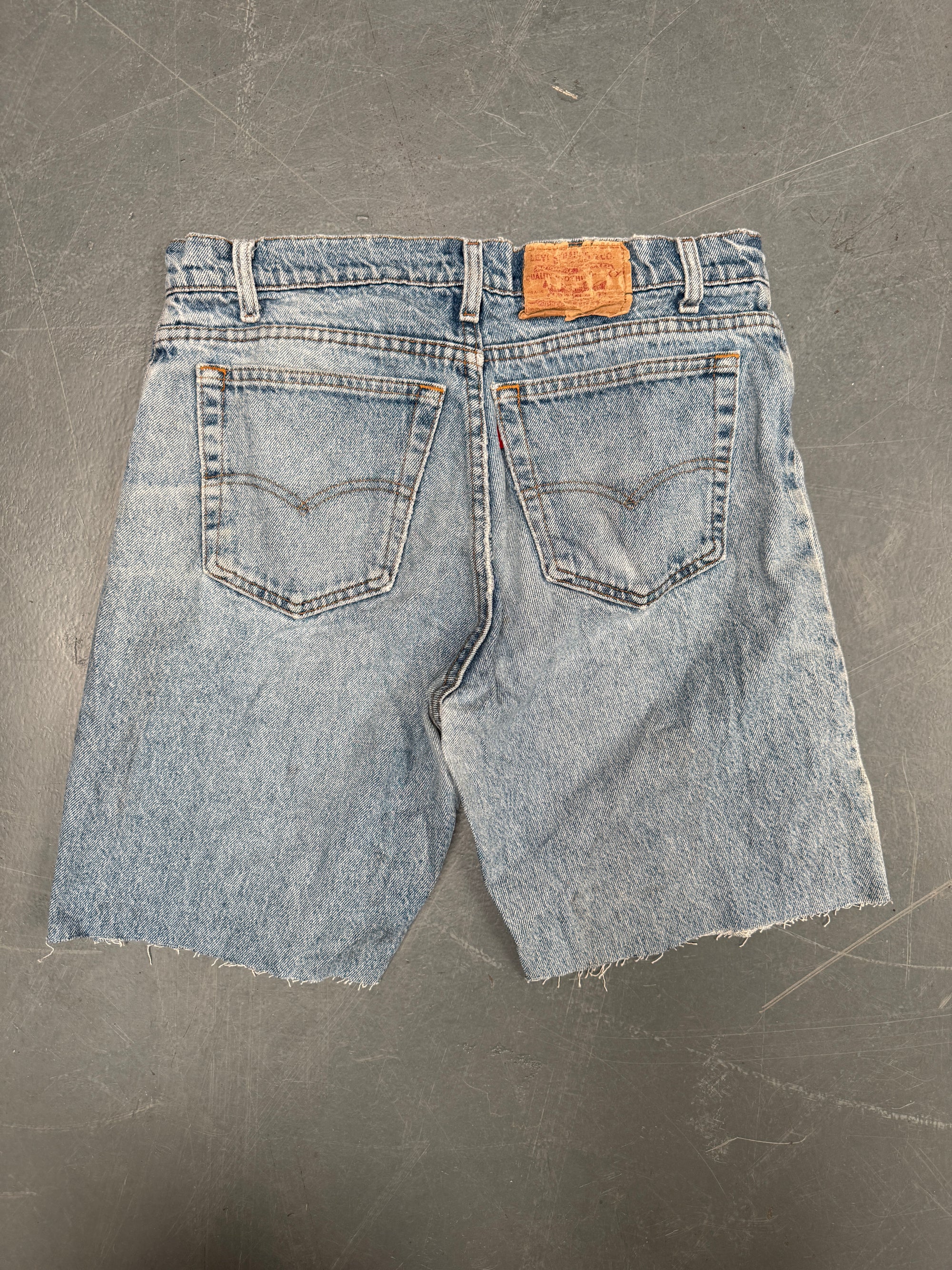 Vintage Ladies Levis Cut Off Denim Shorts - 90s Made - W 32 - SH524