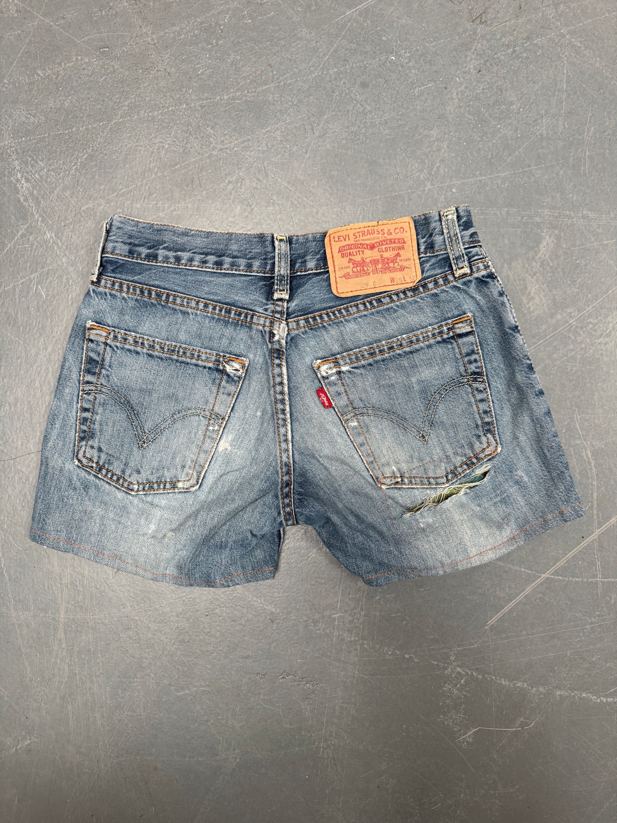 Vintage Ladies Levis Cut Off Denim Shorts - 90s Made - W 26 - SH530
