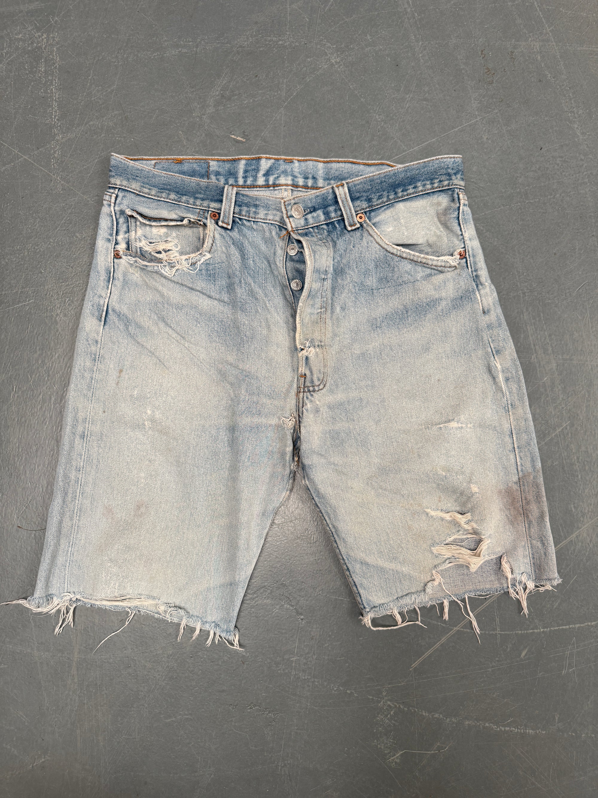 Vintage Ladies Levis Cut Off Denim Shorts - 90s Made - W 32 - SH532