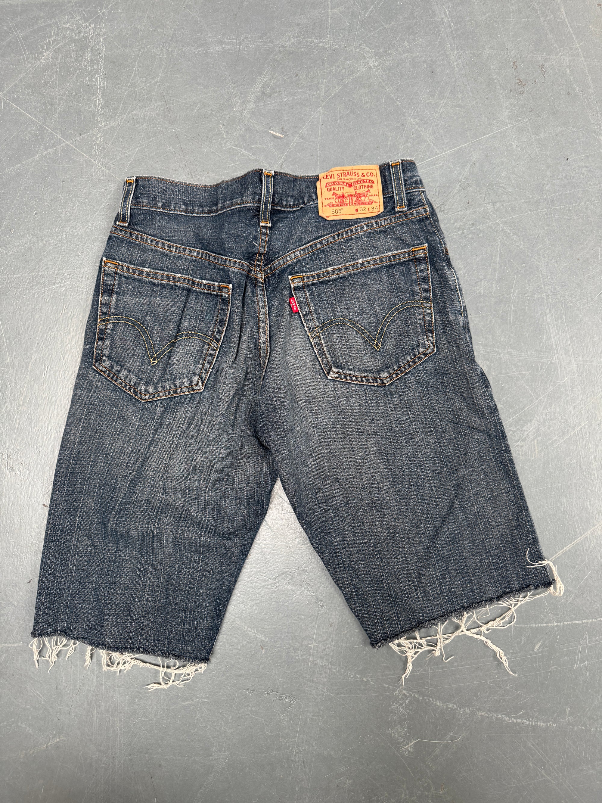 Vintage Ladies Levis Cut Off Denim Shorts - 90s Made - W 29 - SH533