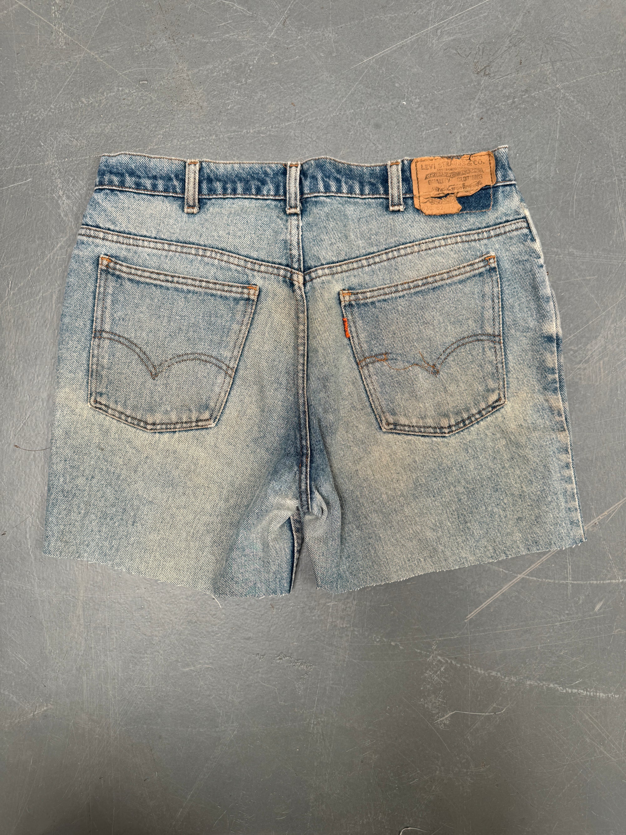 Vintage Ladies Levis Cut Off Denim Shorts - 90s Made - W 32 - SH540