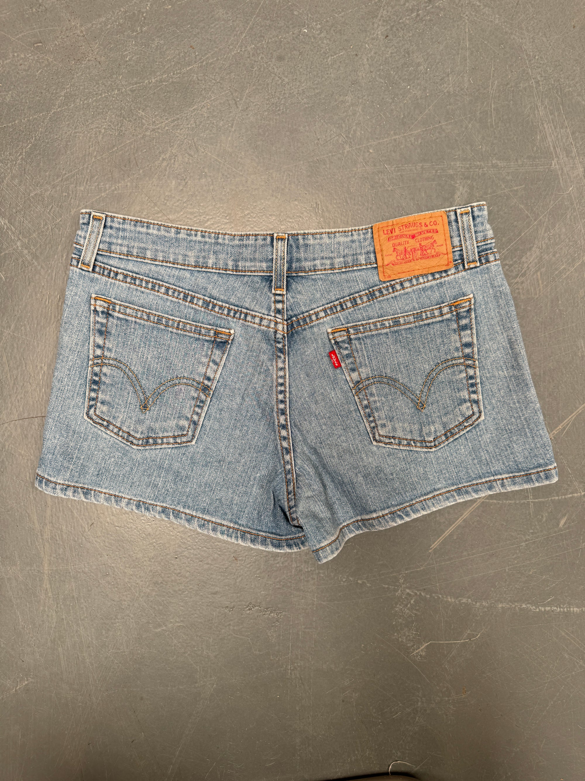 Vintage Ladies Levis Cut Off Denim Shorts - 90s Made - W 31 - SH544