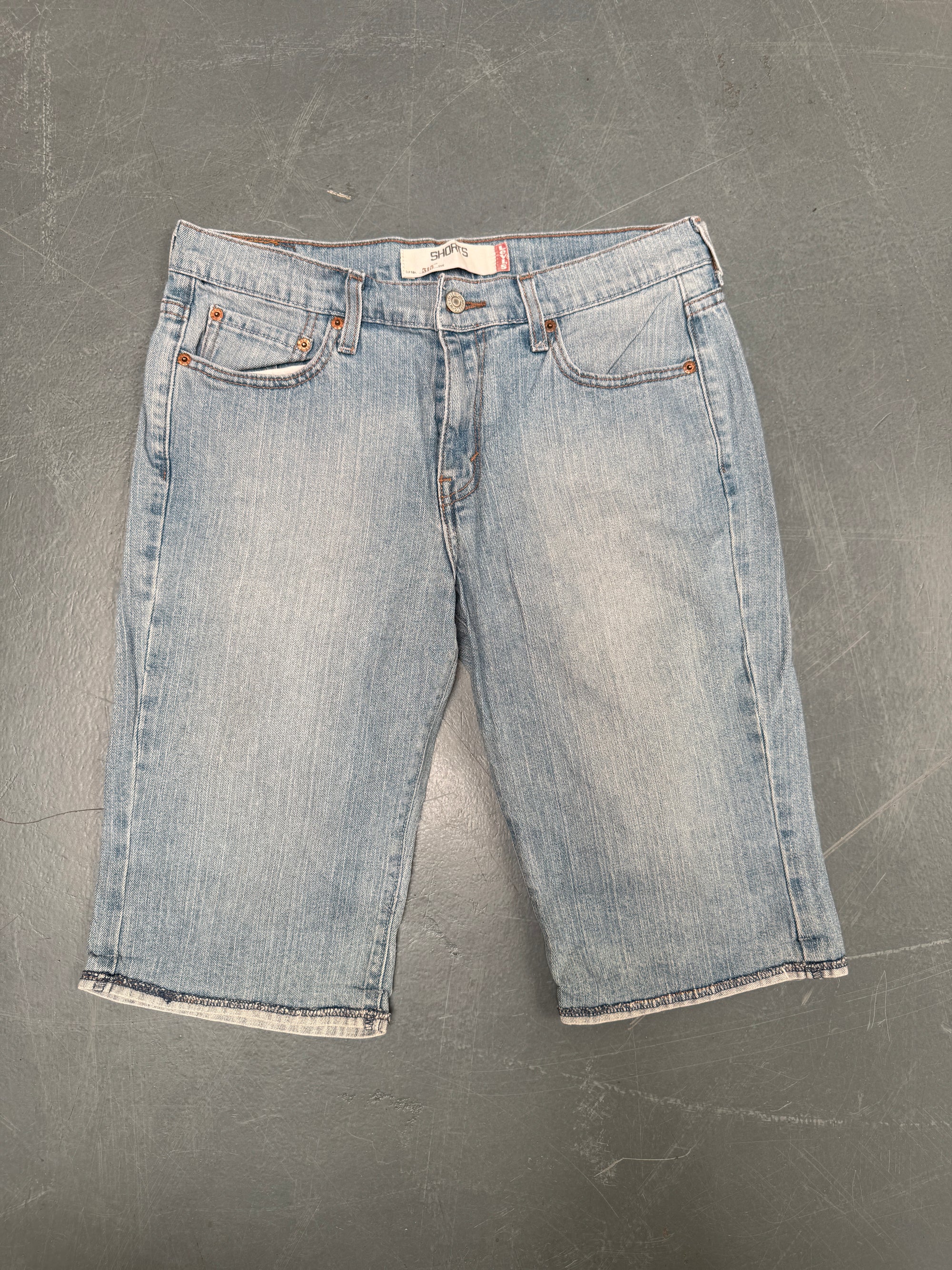 Vintage Ladies Levis Cut Off Denim Shorts - 90s Made - W 31 - SH546