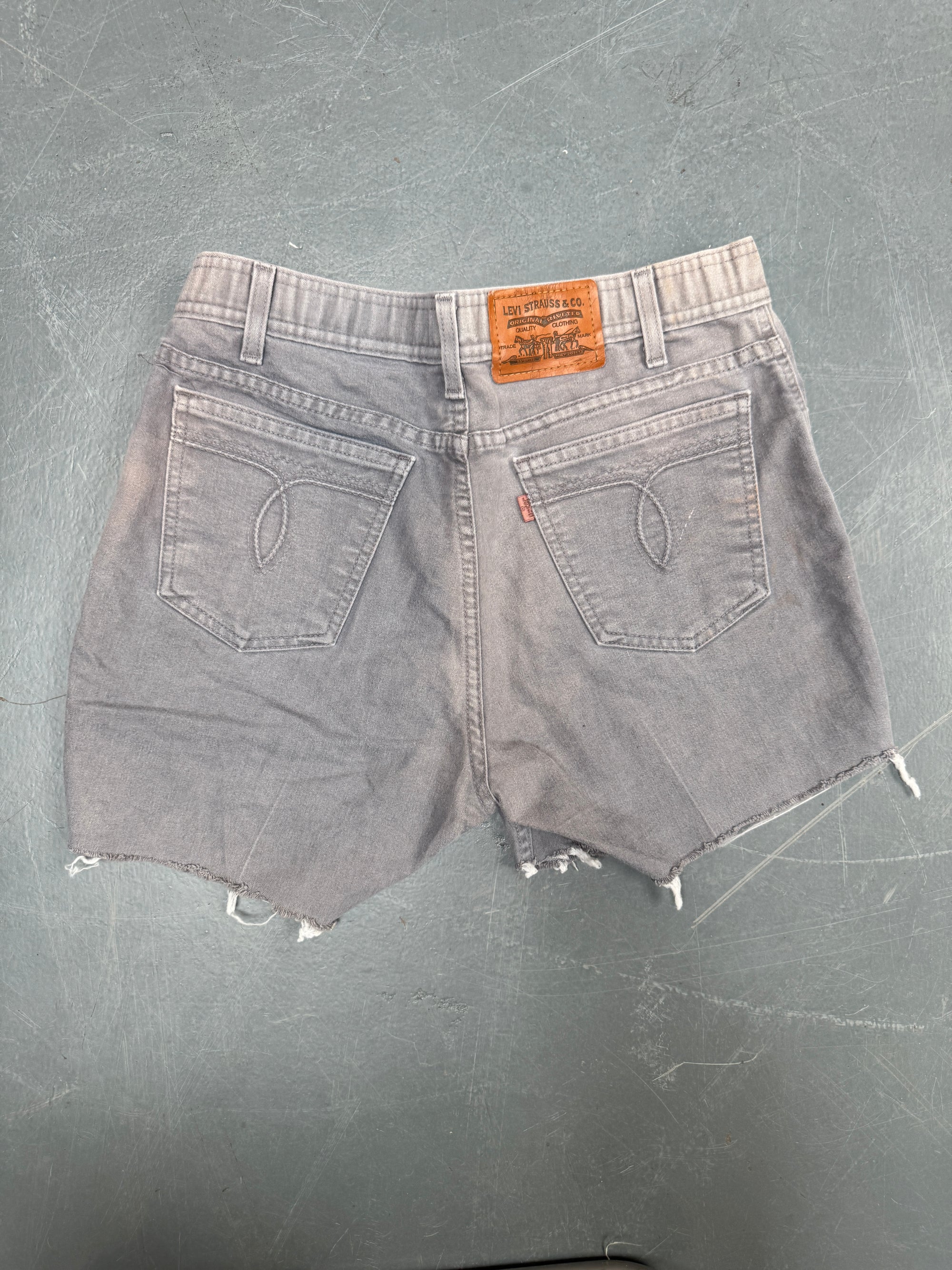 Vintage Ladies Levis Cut Off Denim Shorts - 90s Made - W 28 - SH547