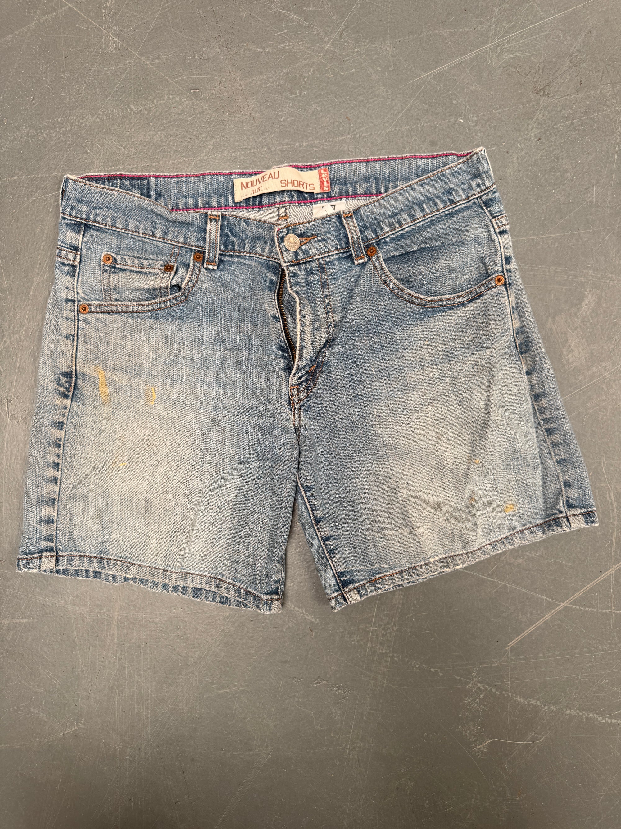 Vintage Ladies Levis Cut Off Denim Shorts - 90s Made - W 32 - SH548