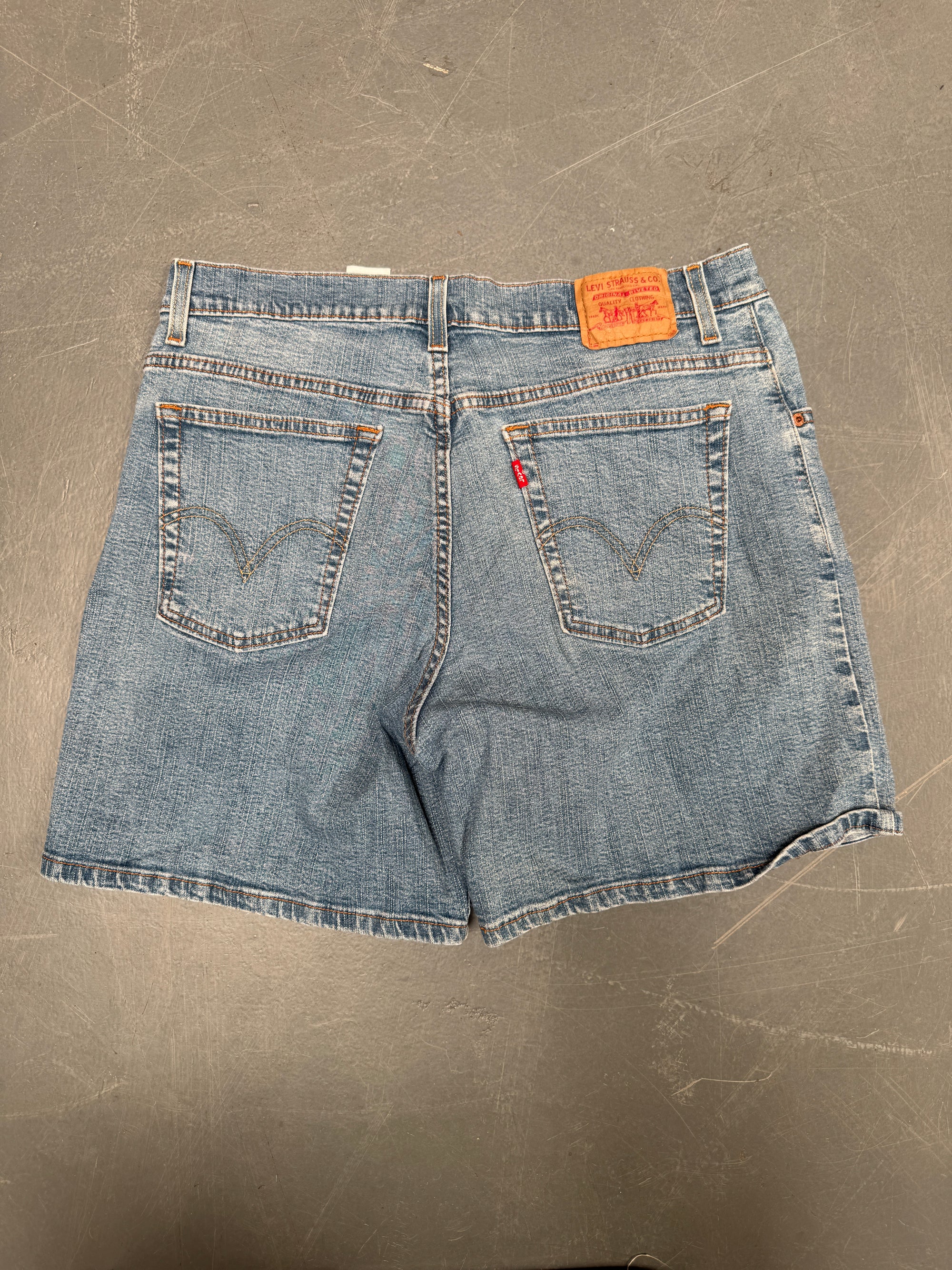 Vintage Ladies Levis Cut Off Denim Shorts - 90s Made - W 32 - SH549
