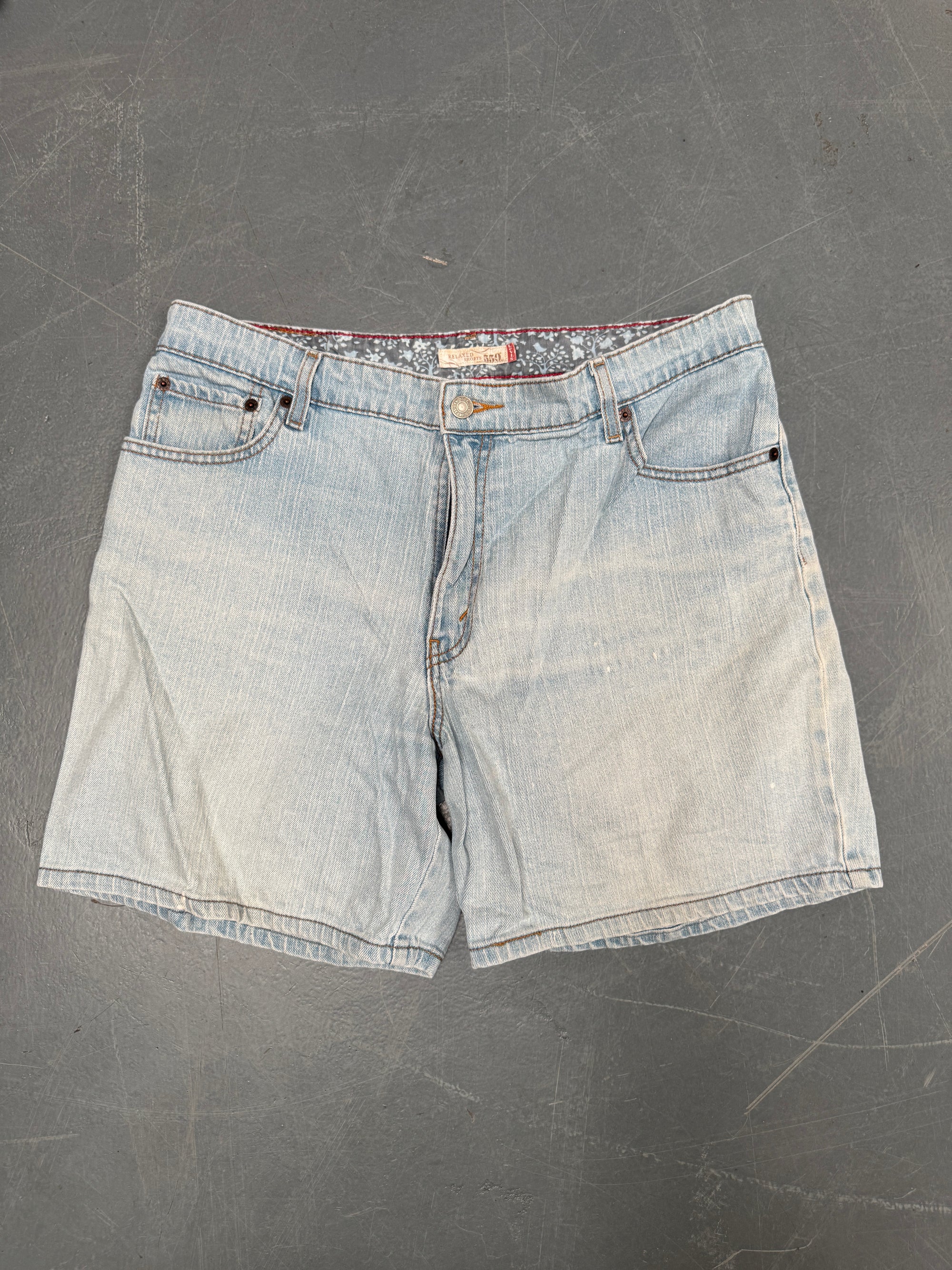 Vintage Ladies Levis Cut Off Denim Shorts - 90s Made - W 34 - SH556