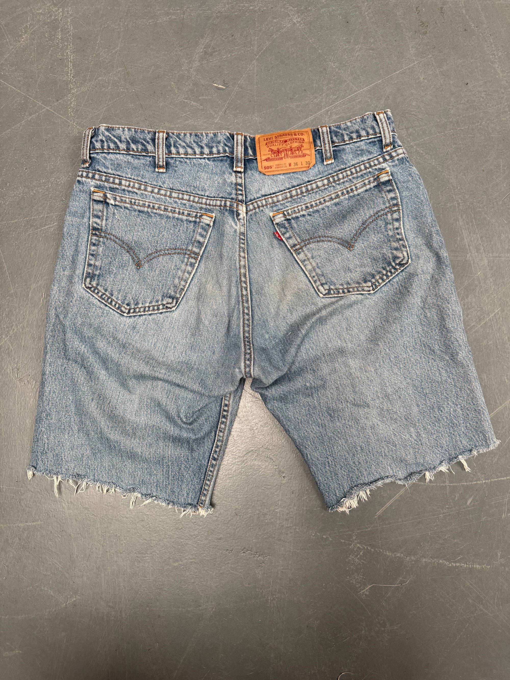 Vintage Ladies Levis Cut Off Denim Shorts - 90s Made - W 35 - SH558