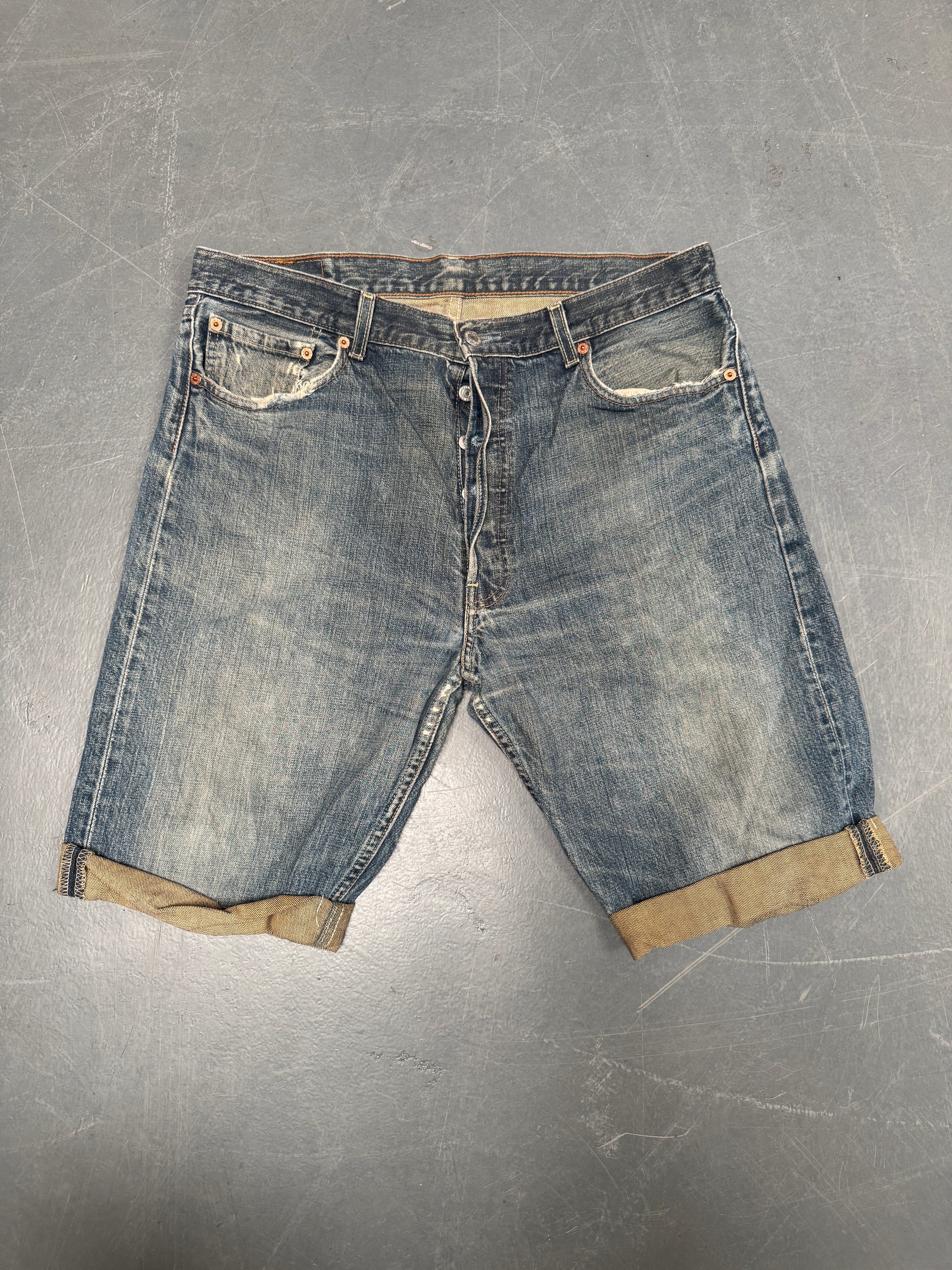 Vintage Ladies Levis Cut Off Denim Shorts - 90s Made - W 34 - SH562