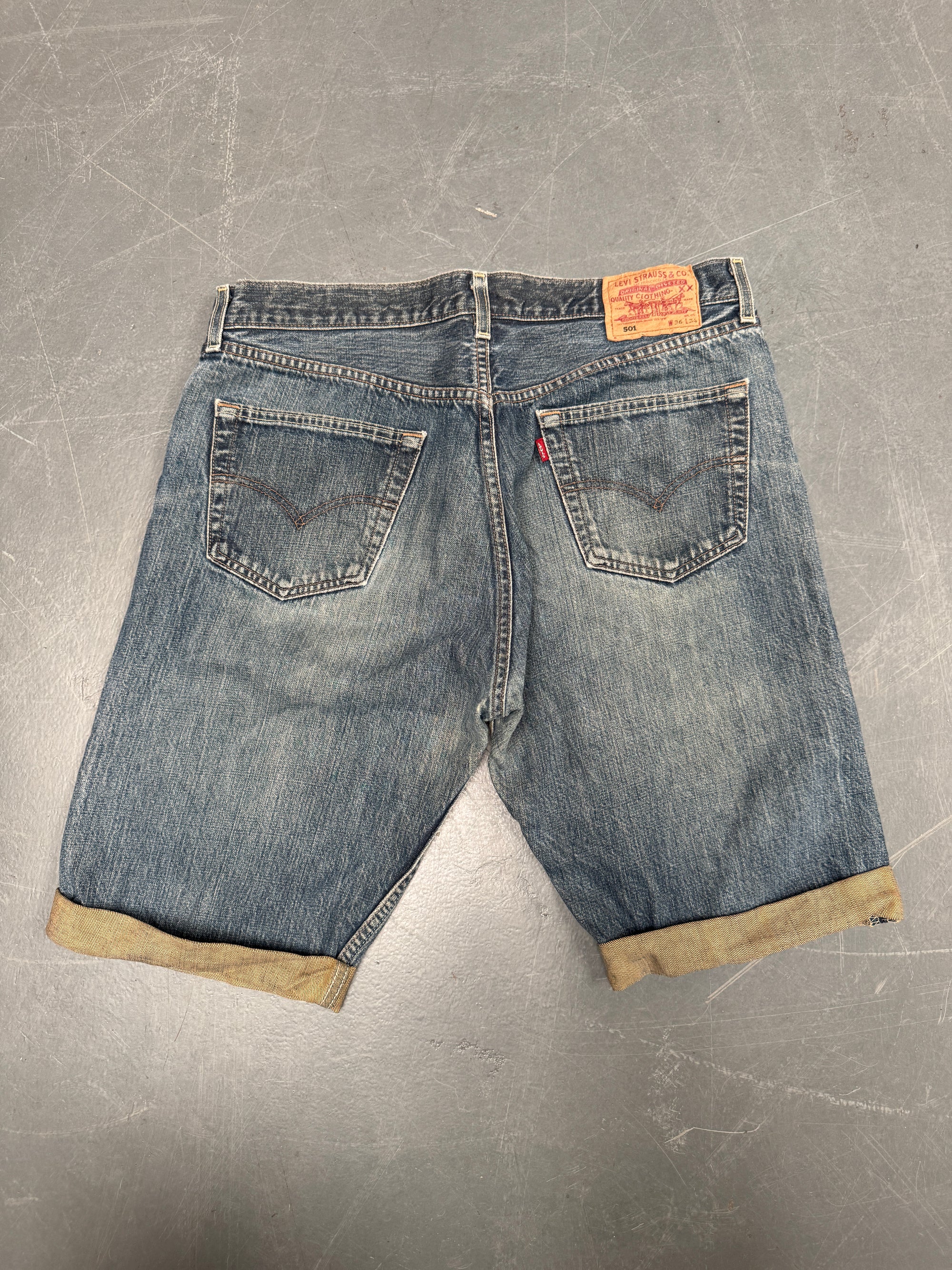 Vintage Ladies Levis Cut Off Denim Shorts - 90s Made - W 34 - SH562
