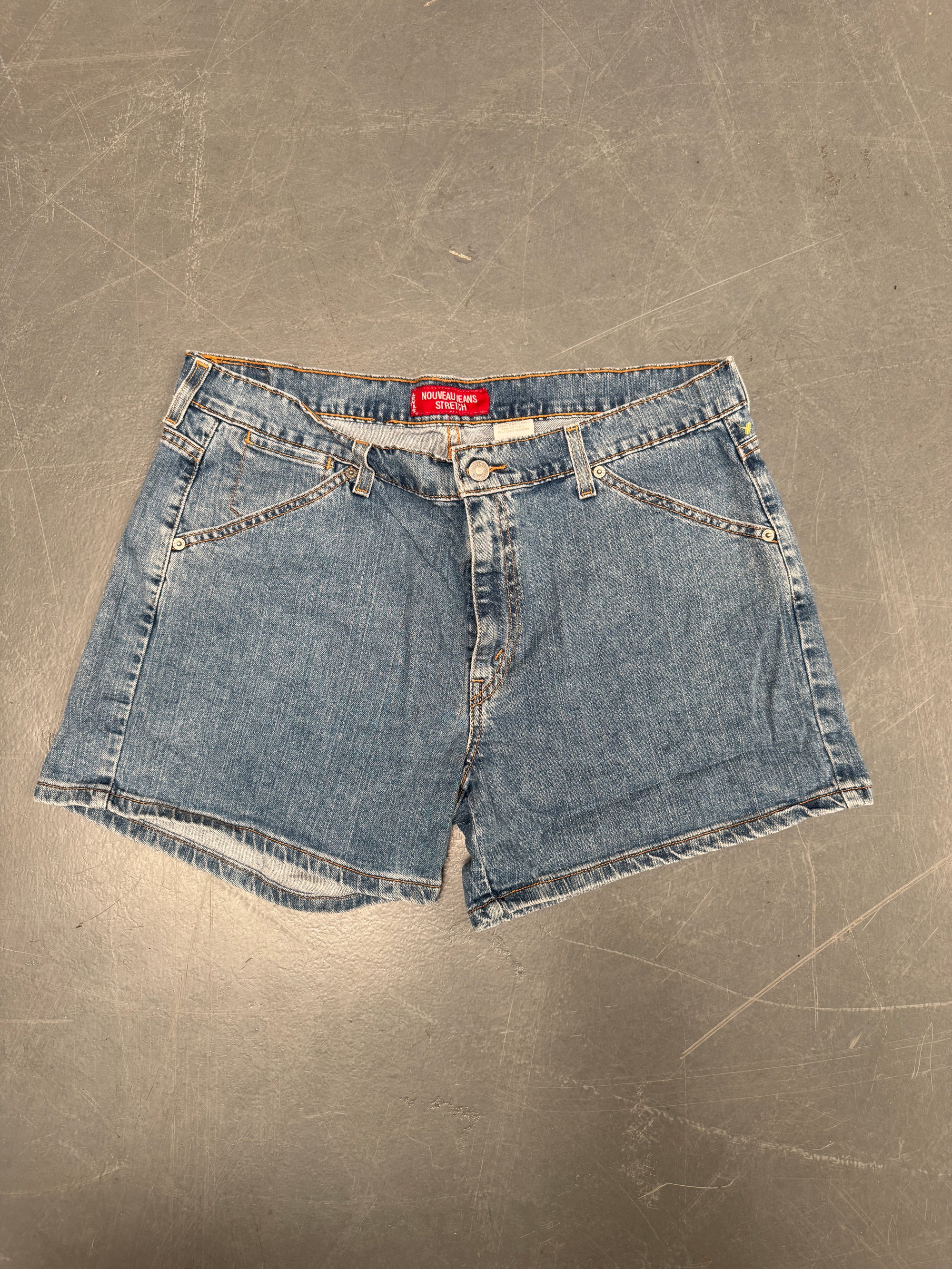 Vintage Ladies Levis Cut Off Denim Shorts - 90s Made - W 26 - SH565
