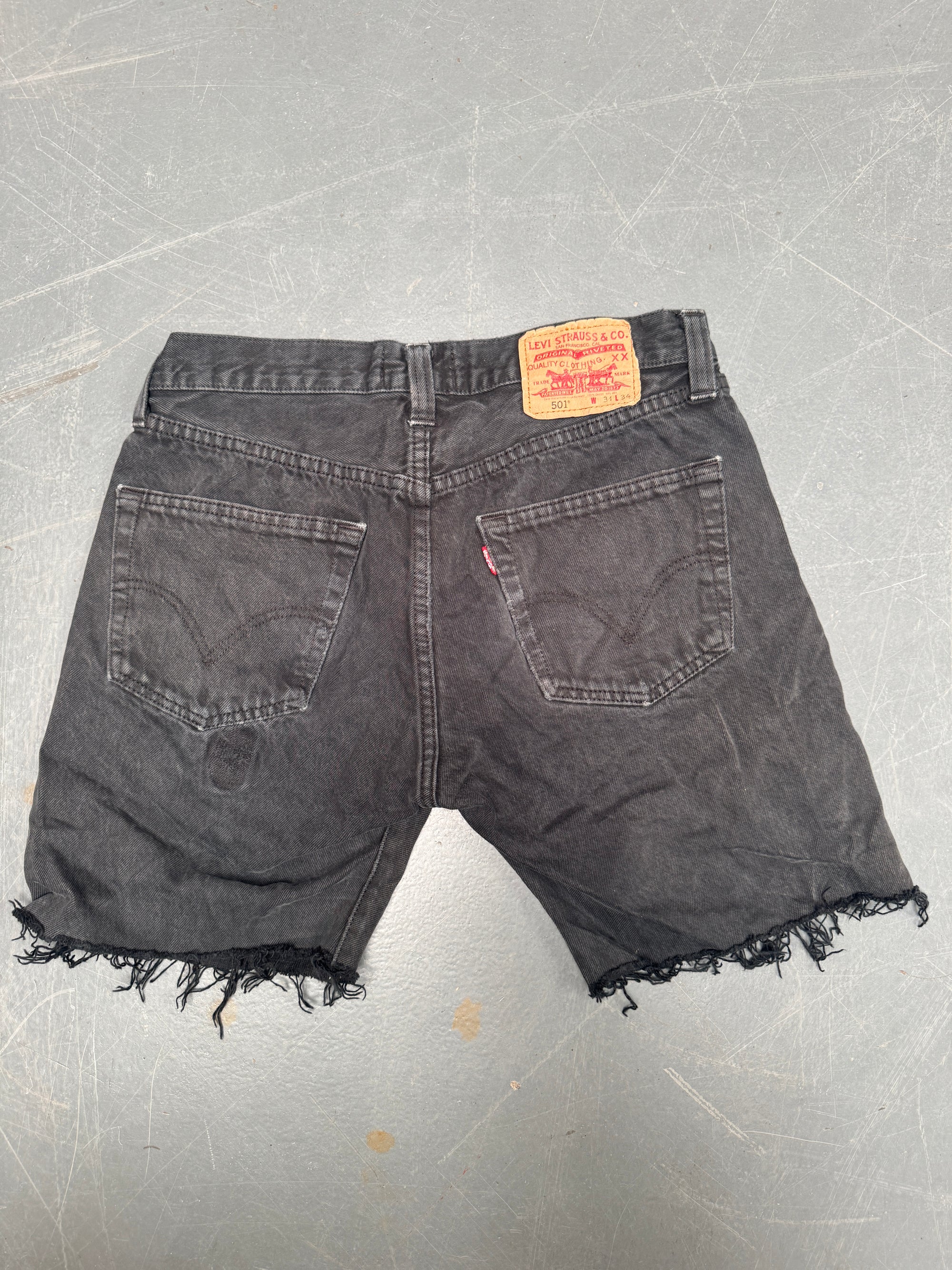 Vintage Levis Cut Off Denim Shorts - 90s Made - W 30 - SH584