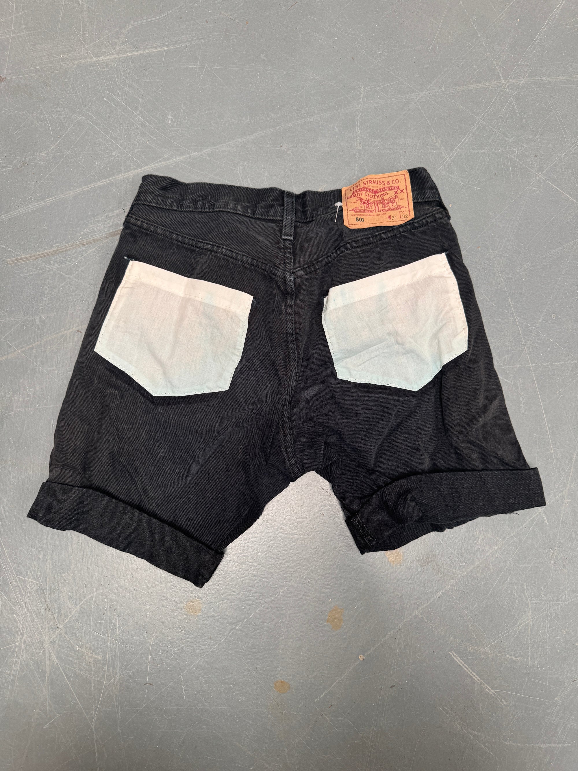 Vintage Levis Cut Off Denim Shorts - 90s Made - W 26 - SH585