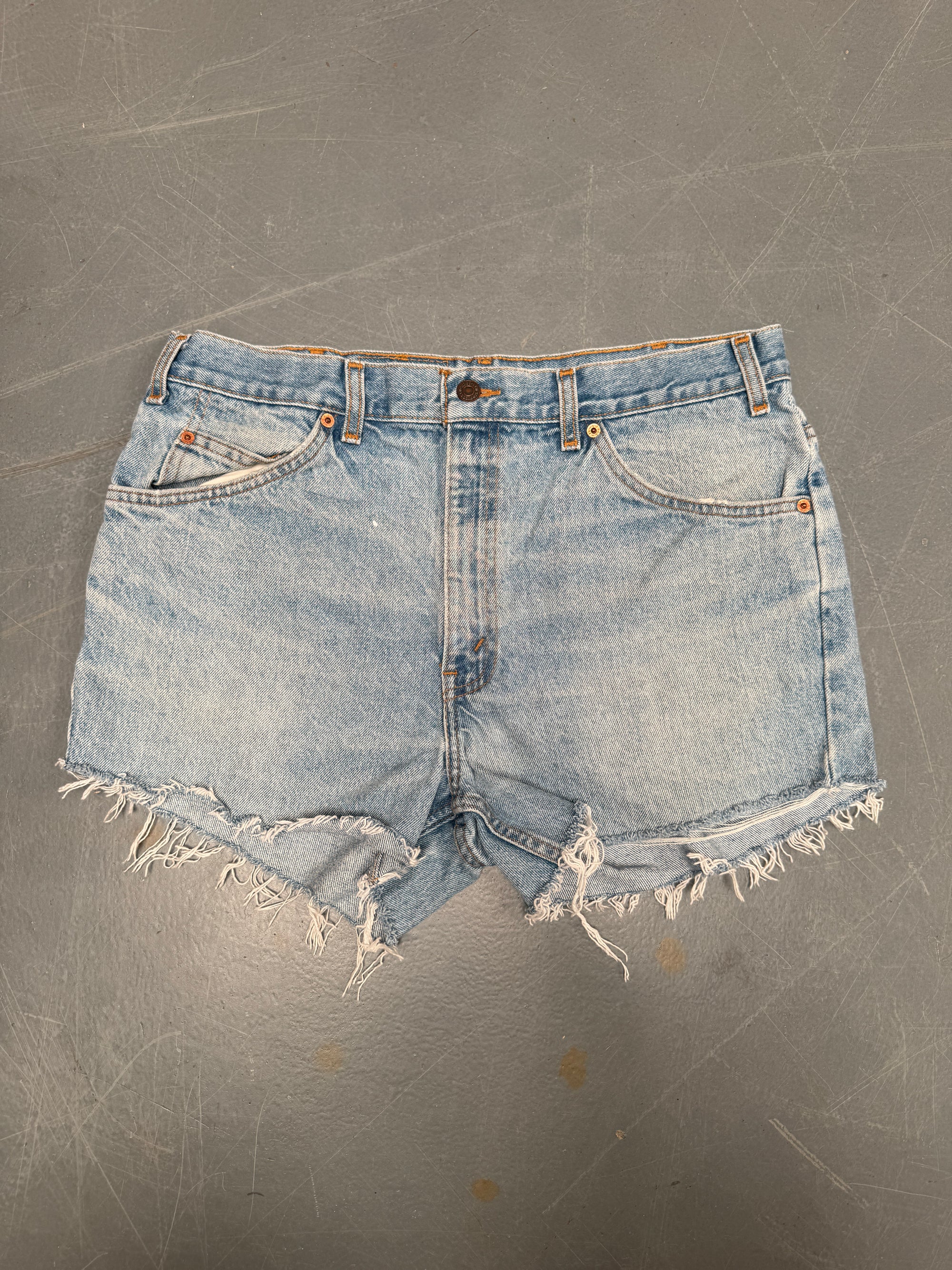 Vintage Levis Cut Off Denim Shorts - 90s Made - W 34 - SH597