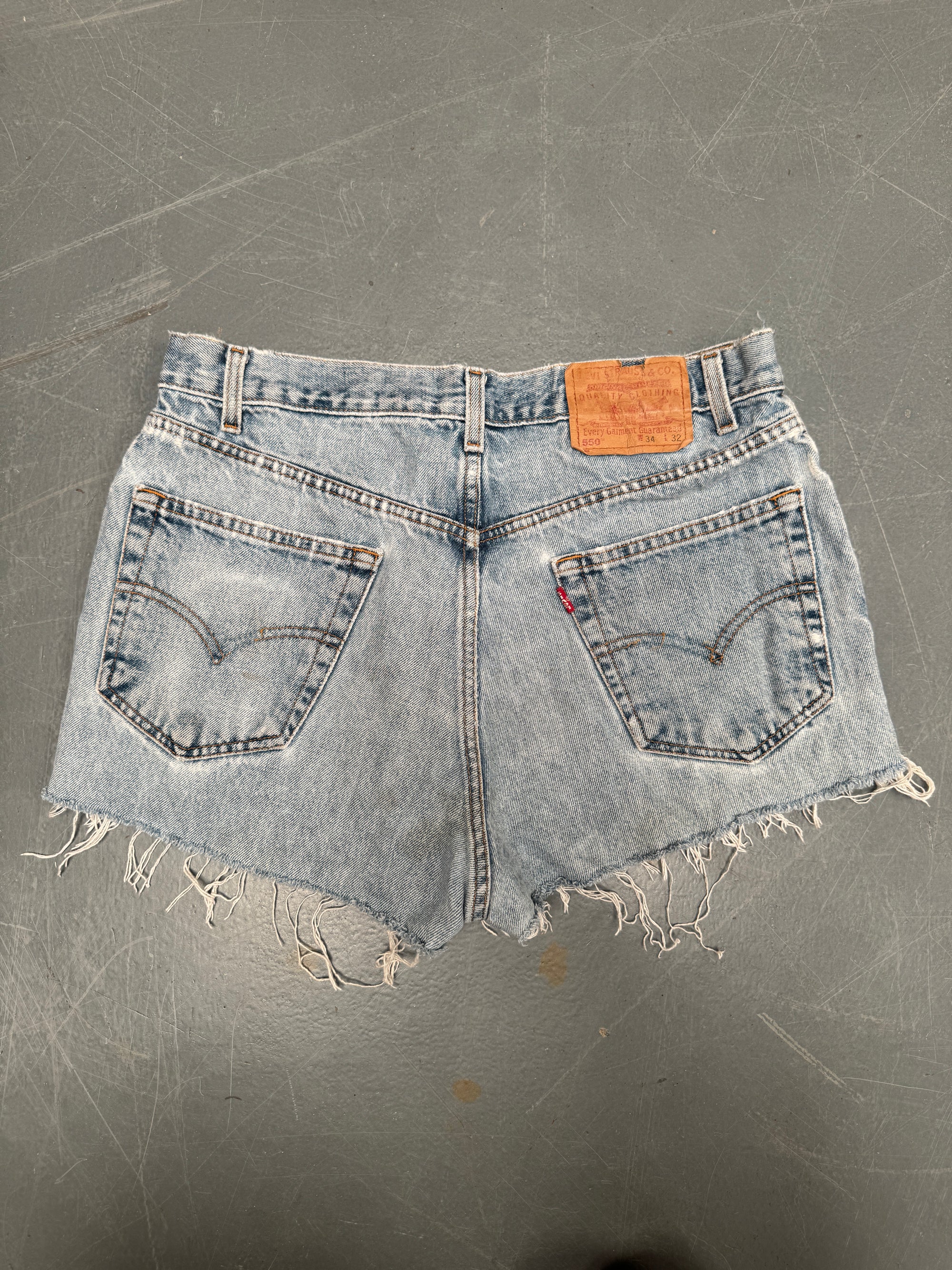 Vintage Levis Cut Off Denim Shorts - 90s Made - W 32 - SH598