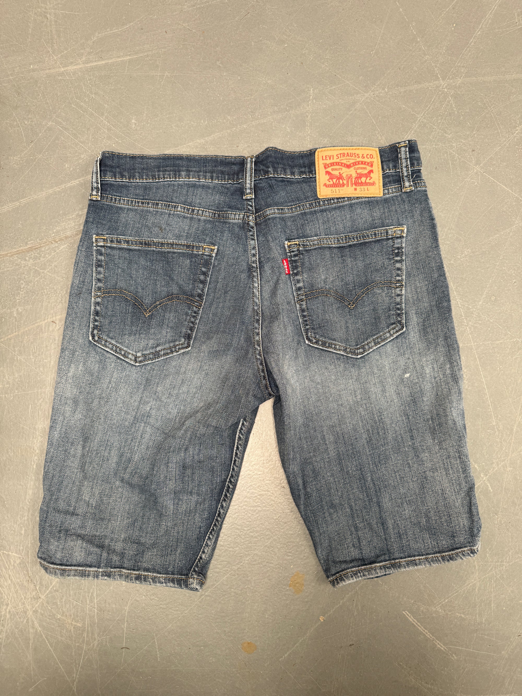 Vintage Levis Cut Off Denim Shorts - 90s Made - W 32 - SH600