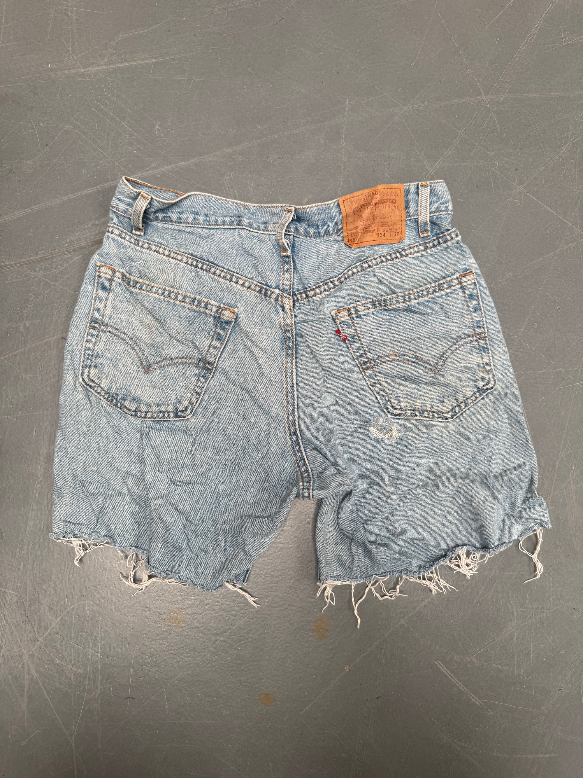 Vintage Levis Cut Off Denim Shorts - 90s Made - W 32 - SH604