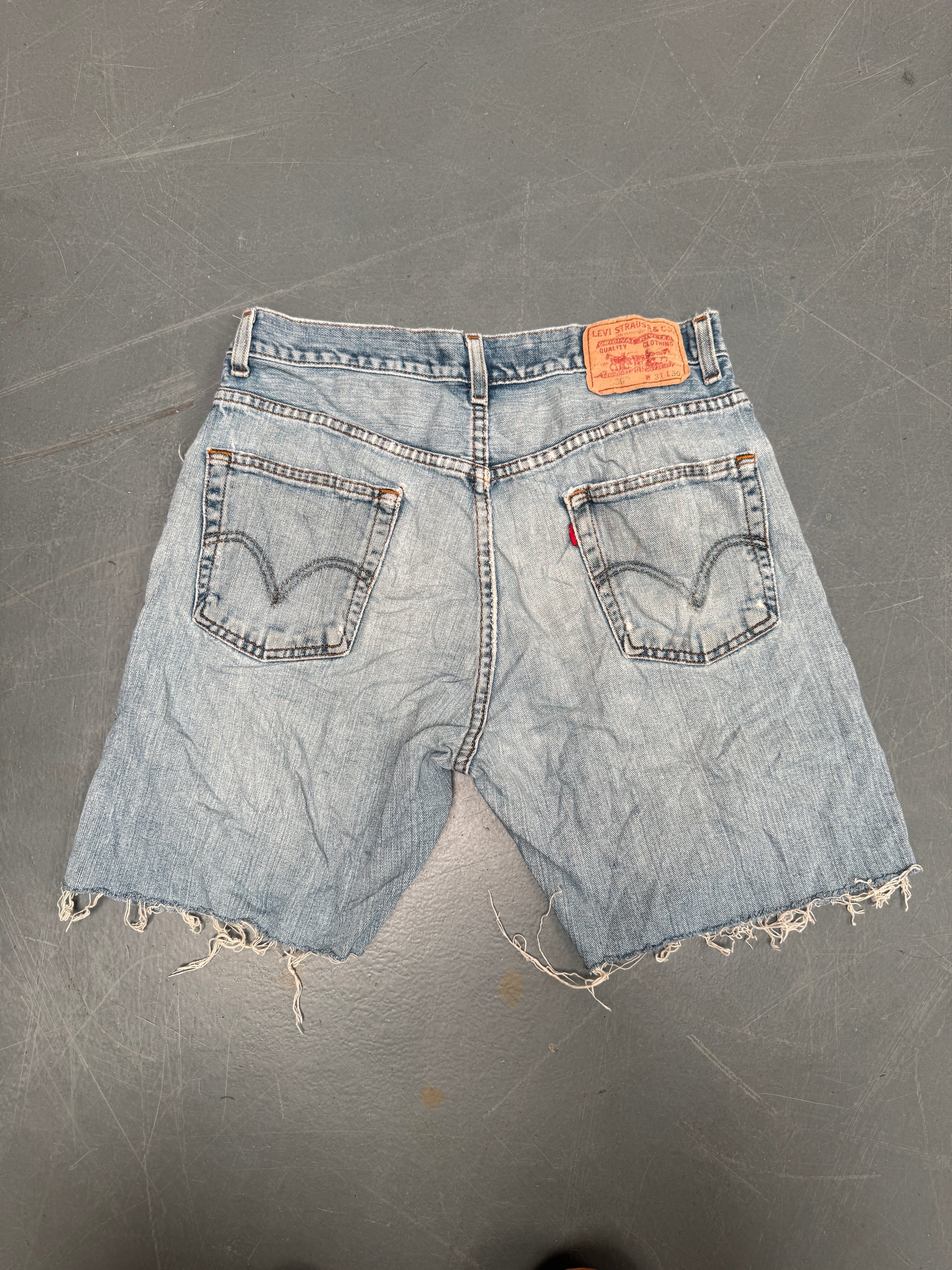 Vintage Levis Cut Off Denim Shorts - 90s Made - W 30 - SH606