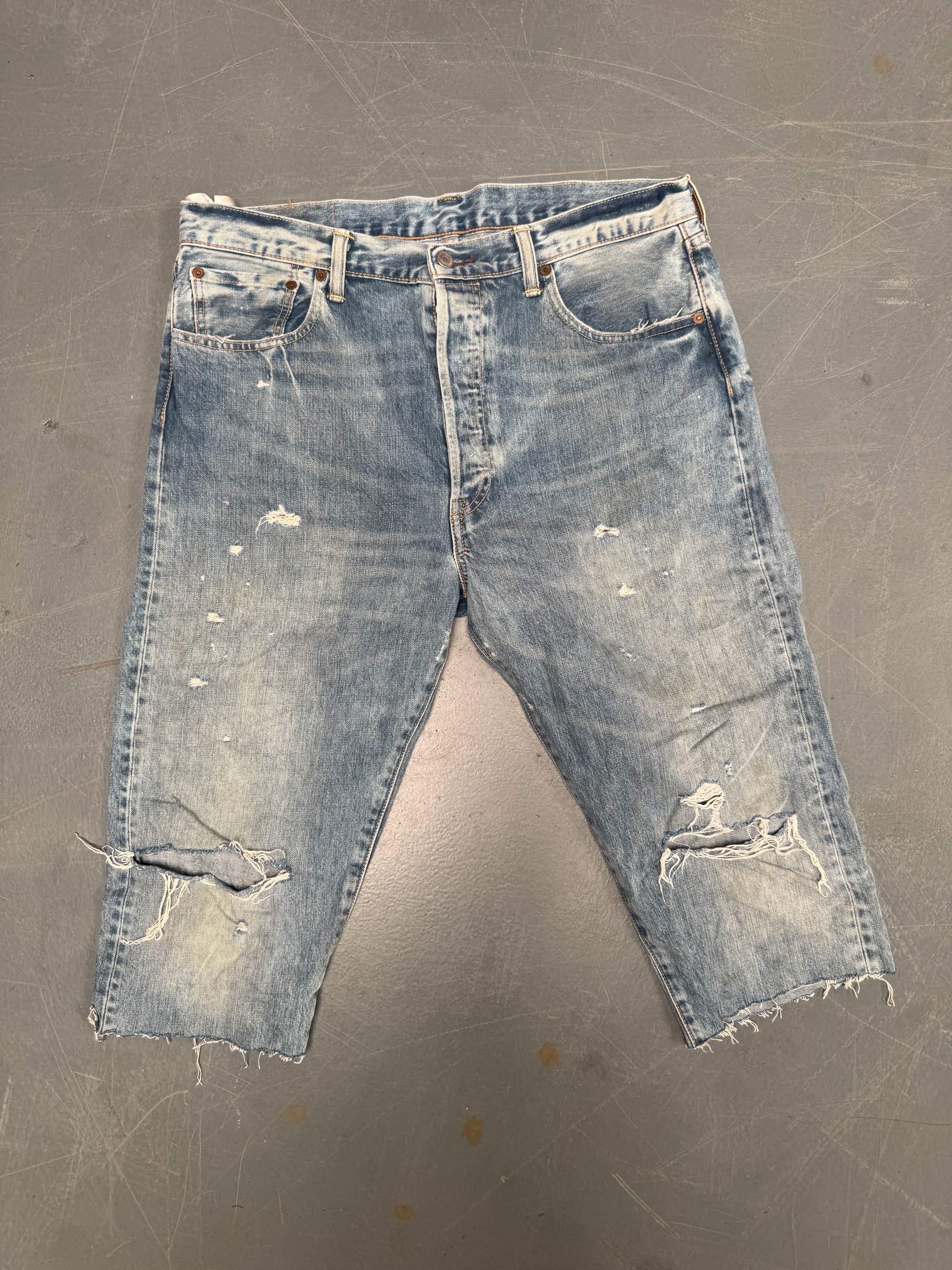 Vintage Levis Cut Off Denim Shorts - 90s Made - W 36 - SH608