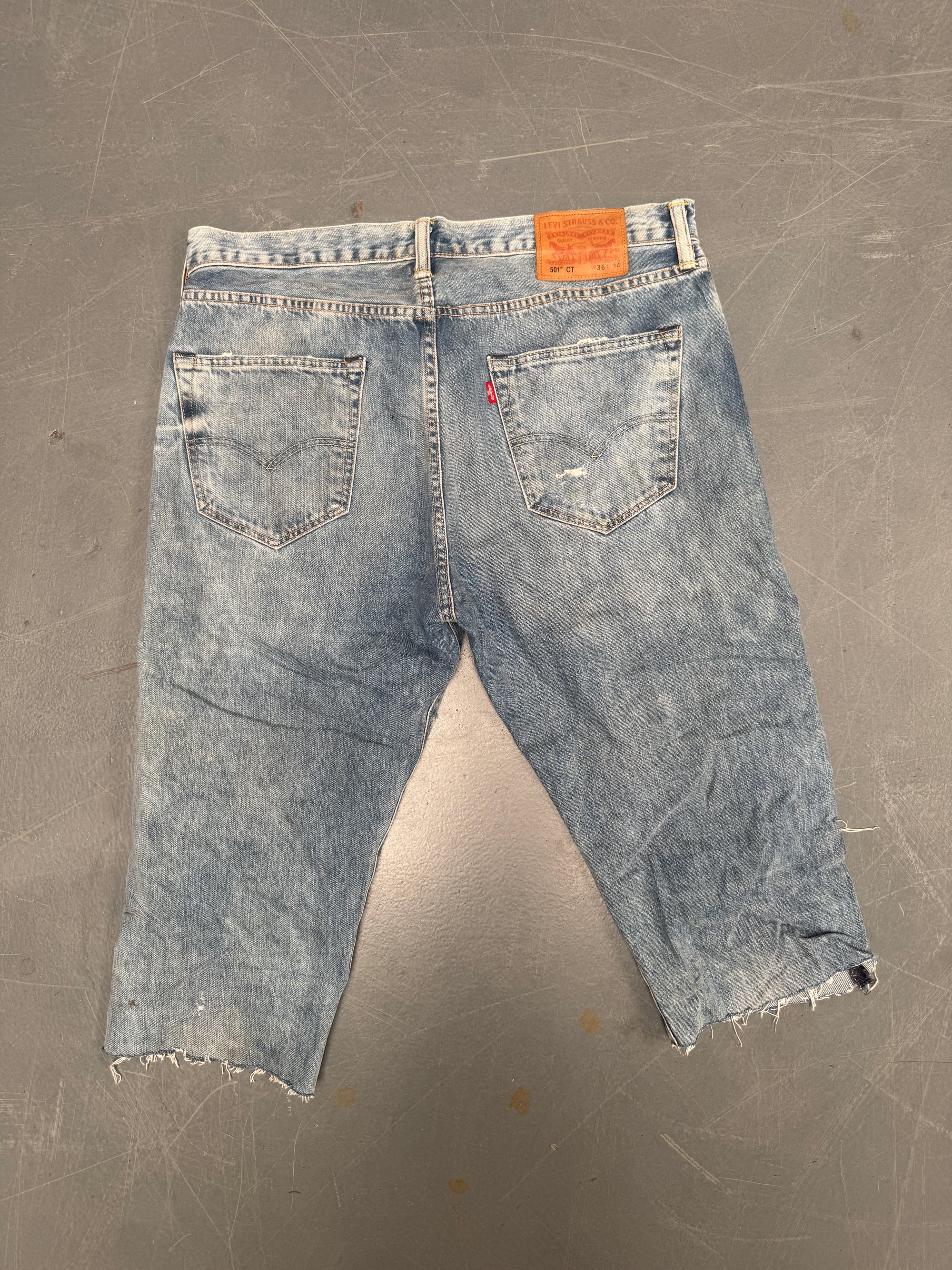 Vintage Levis Cut Off Denim Shorts - 90s Made - W 36 - SH608