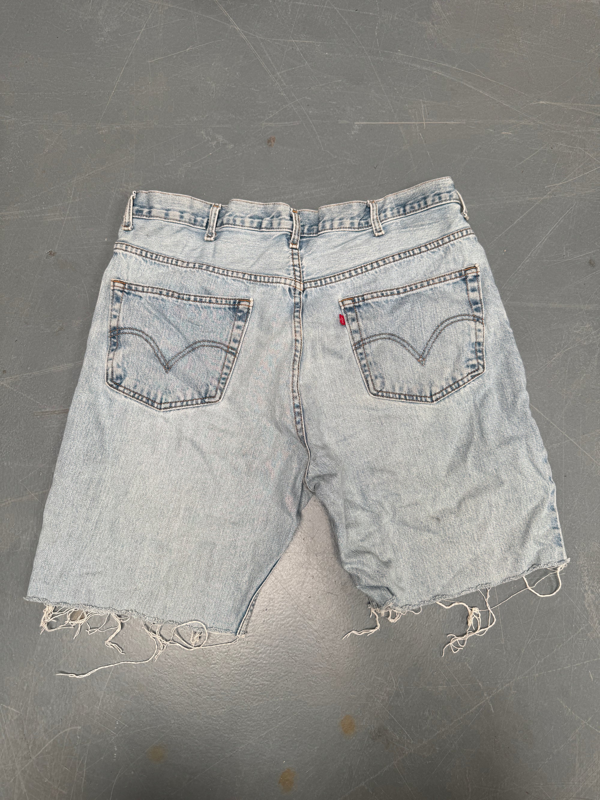 Vintage Levis Cut Off Denim Shorts - 90s Made - W 36 - SH611