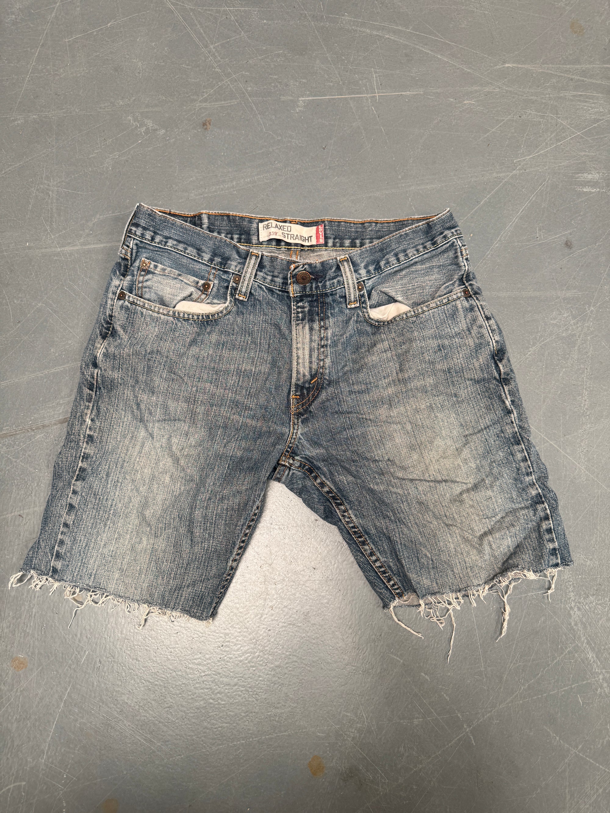 Vintage Levis Cut Off Denim Shorts - 90s Made - W 32 - SH613