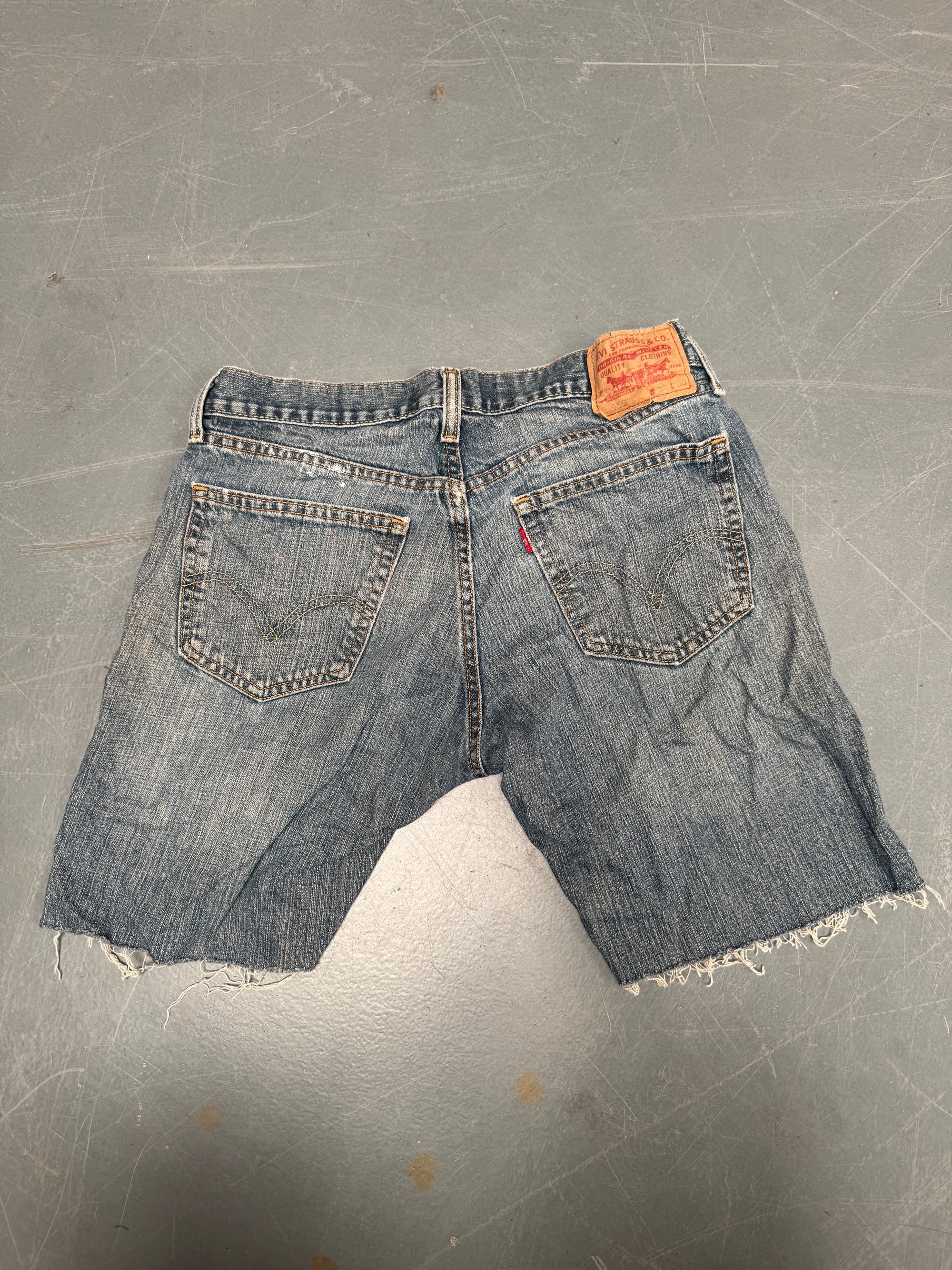 Vintage Levis Cut Off Denim Shorts - 90s Made - W 32 - SH613
